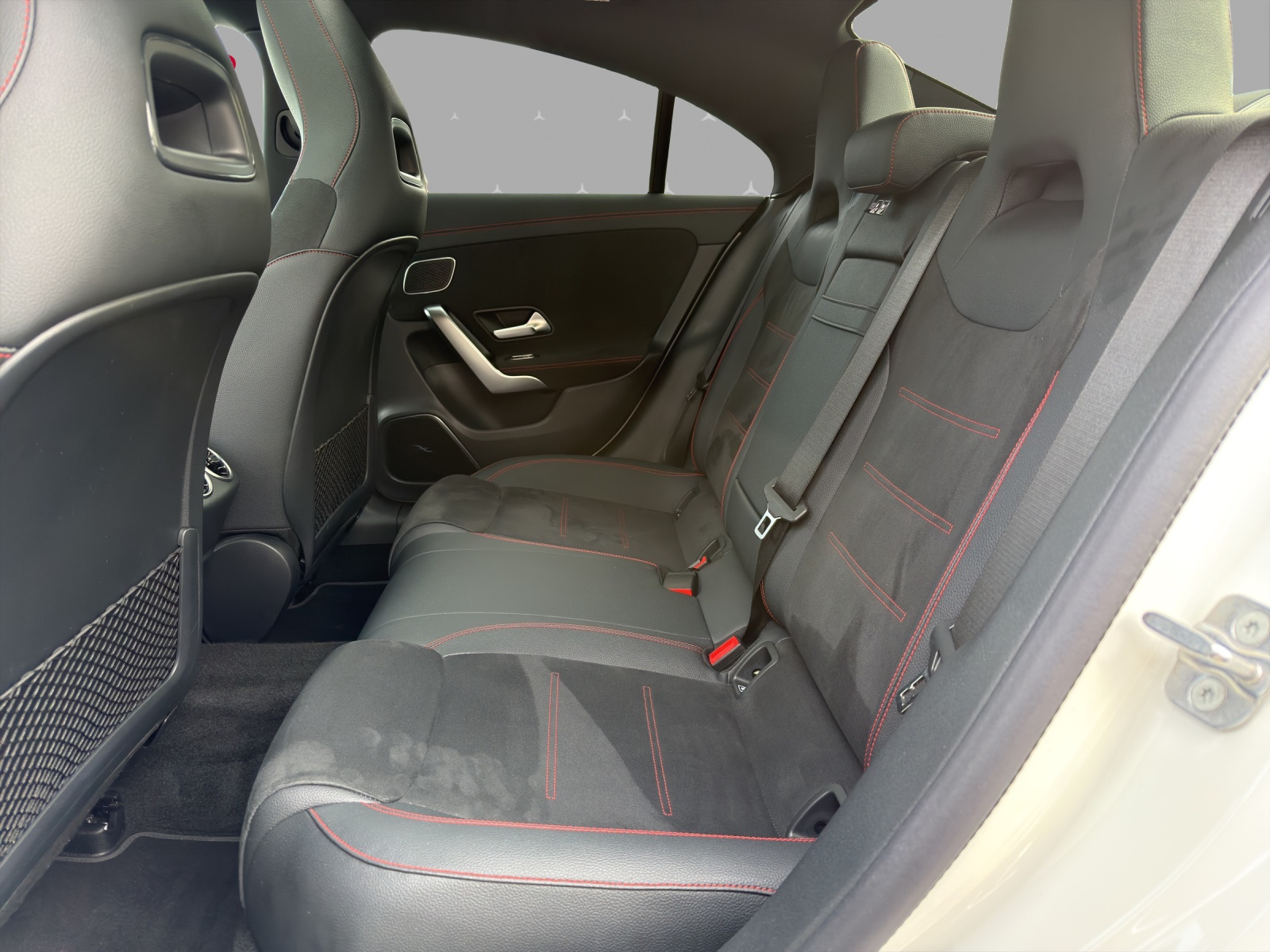 MERCEDES-BENZ CLA 250 4Matic 8G-DCT-image-12