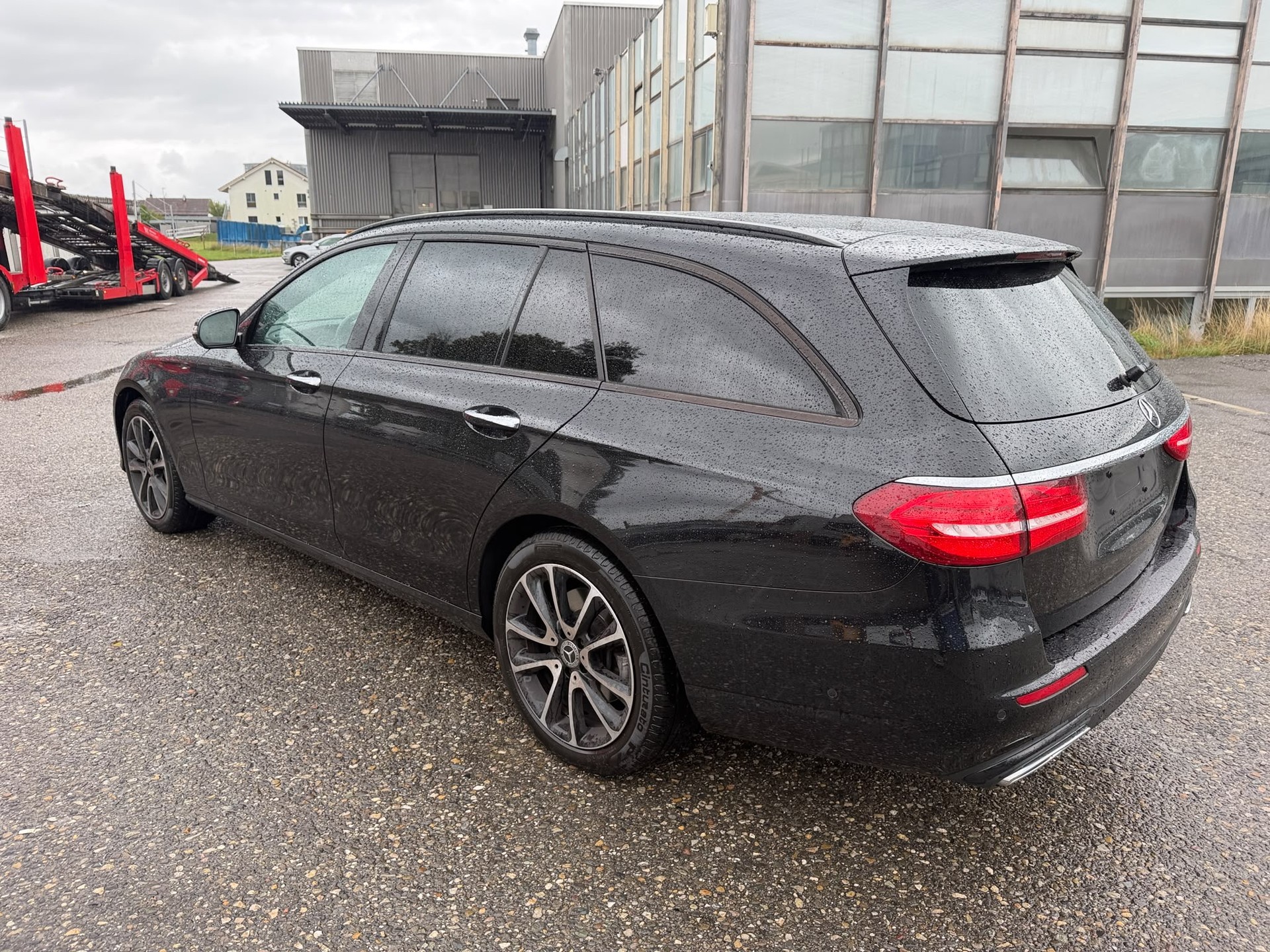 MERCEDES-BENZ E 350 d Avantgarde 4Matic 9G-Tronic-image-4