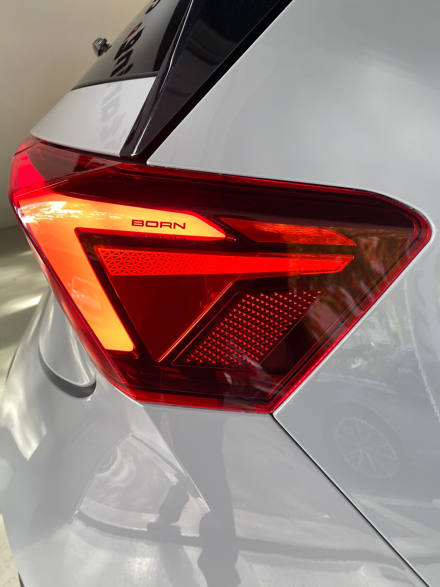 CUPRA Born El Primero Tres-image-10