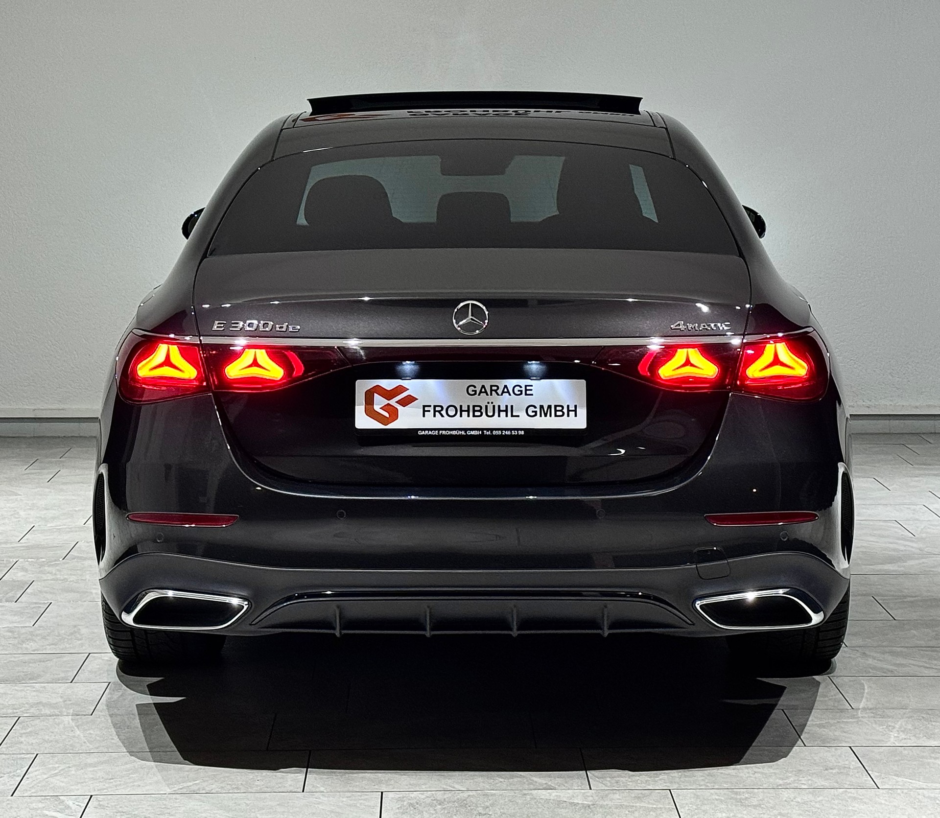 MERCEDES-BENZ E 300 de 4Matic 9G-Tronic | CH | 1.Hand |-image-6