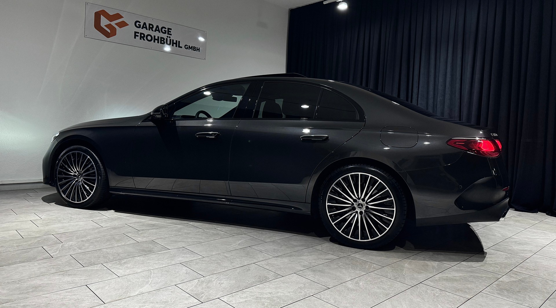 MERCEDES-BENZ E 300 de 4Matic 9G-Tronic | CH | 1.Hand |-image-7
