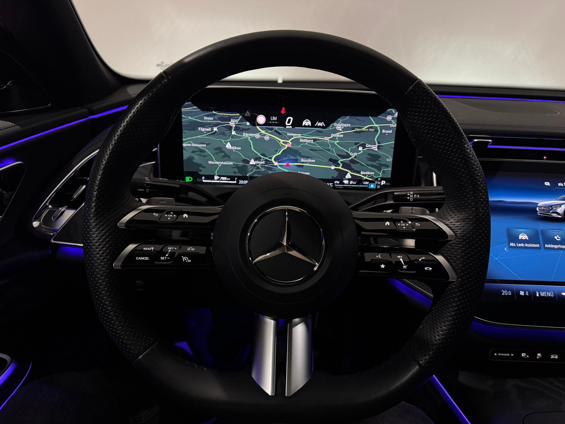 MERCEDES-BENZ E 300 de 4Matic 9G-Tronic | CH | 1.Hand |-image-20