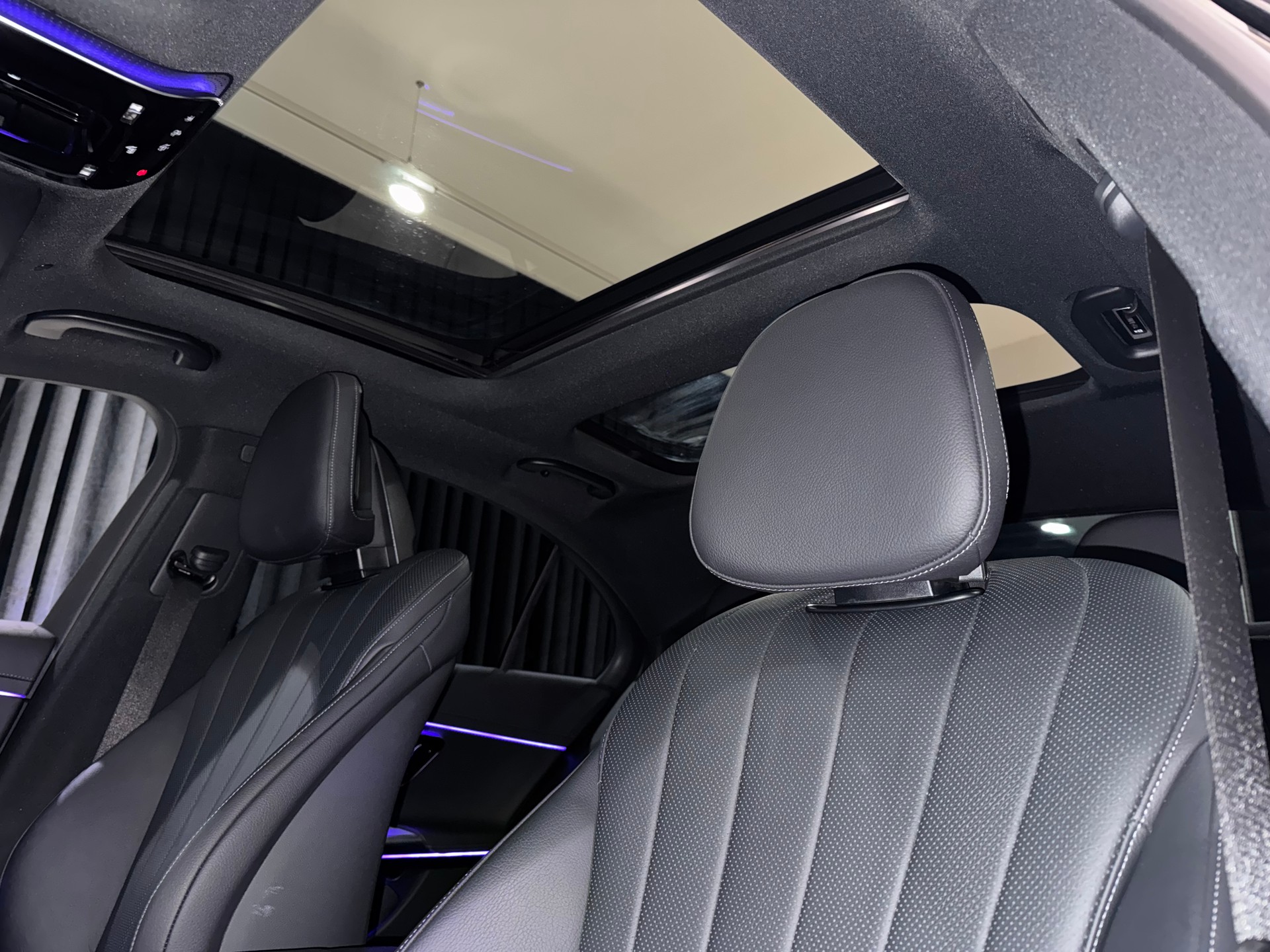 MERCEDES-BENZ E 300 de 4Matic 9G-Tronic | CH | 1.Hand |-image-30
