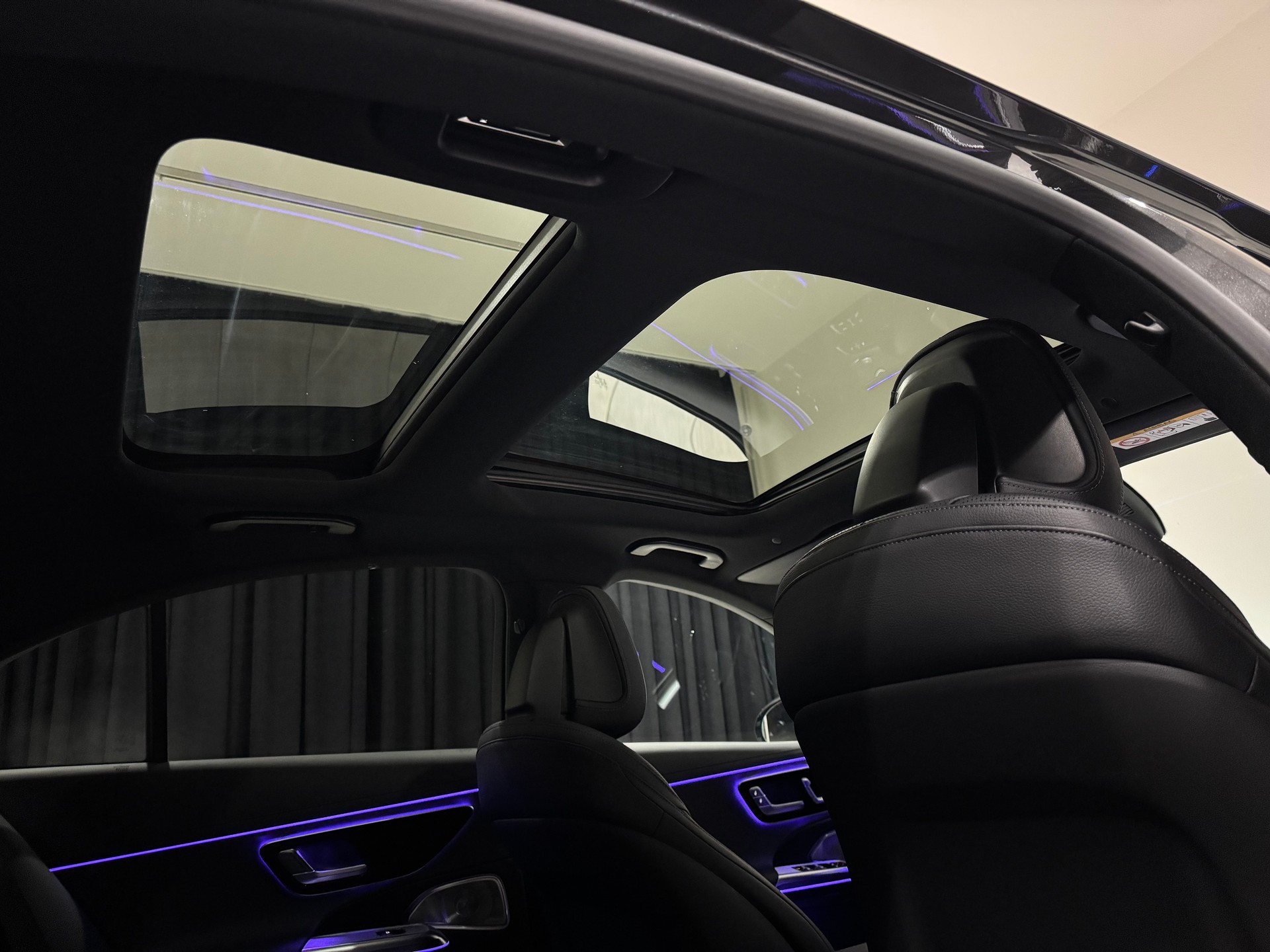 MERCEDES-BENZ E 300 de 4Matic 9G-Tronic | CH | 1.Hand |-image-18