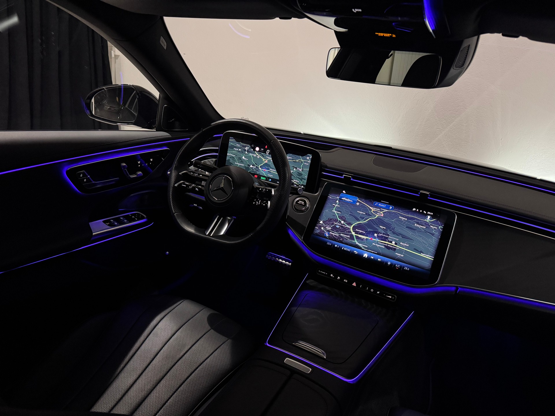 MERCEDES-BENZ E 300 de 4Matic 9G-Tronic | CH | 1.Hand |-image-19