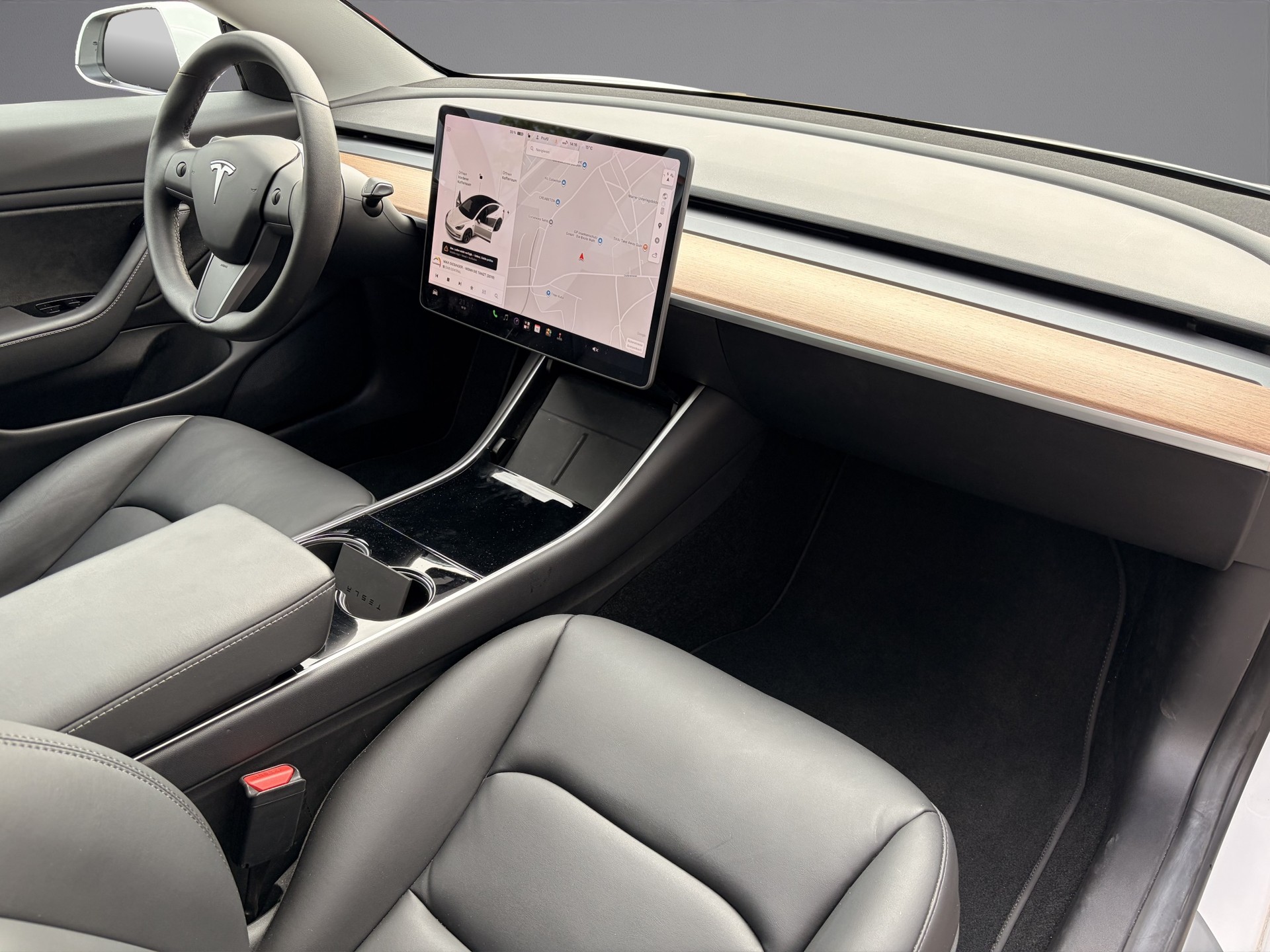 TESLA Model 3 Performance Dual Motor AWD (CH-Fahrzeug)-image-8