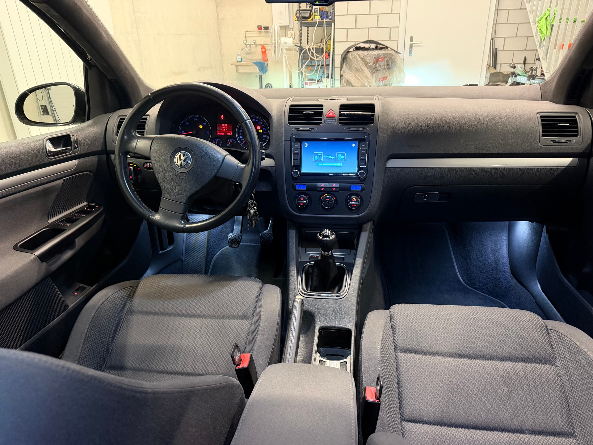 VW Golf 2.0 TDI Comfortline-image-6
