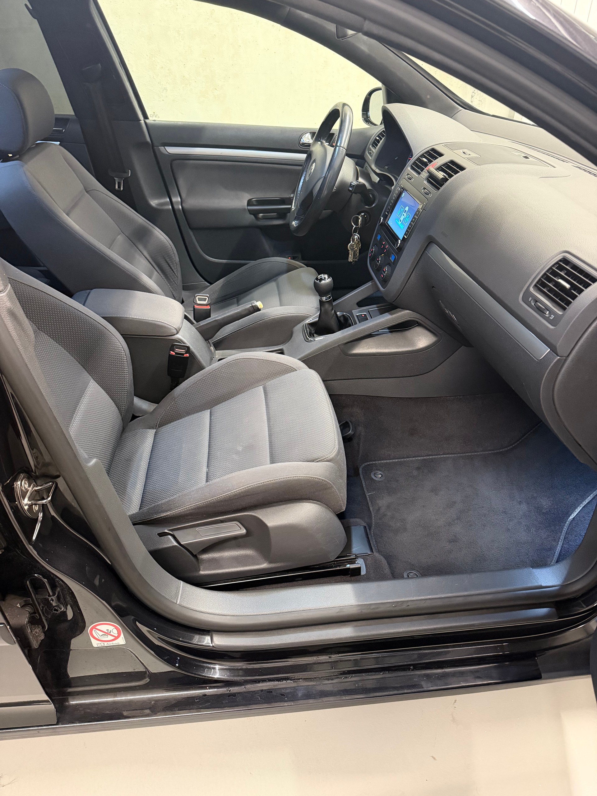 VW Golf 2.0 TDI Comfortline-image-5