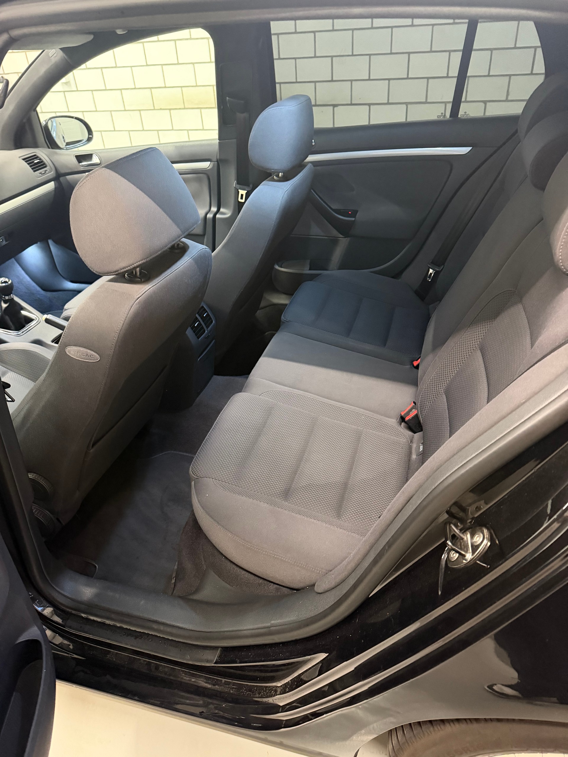 VW Golf 2.0 TDI Comfortline-image-8
