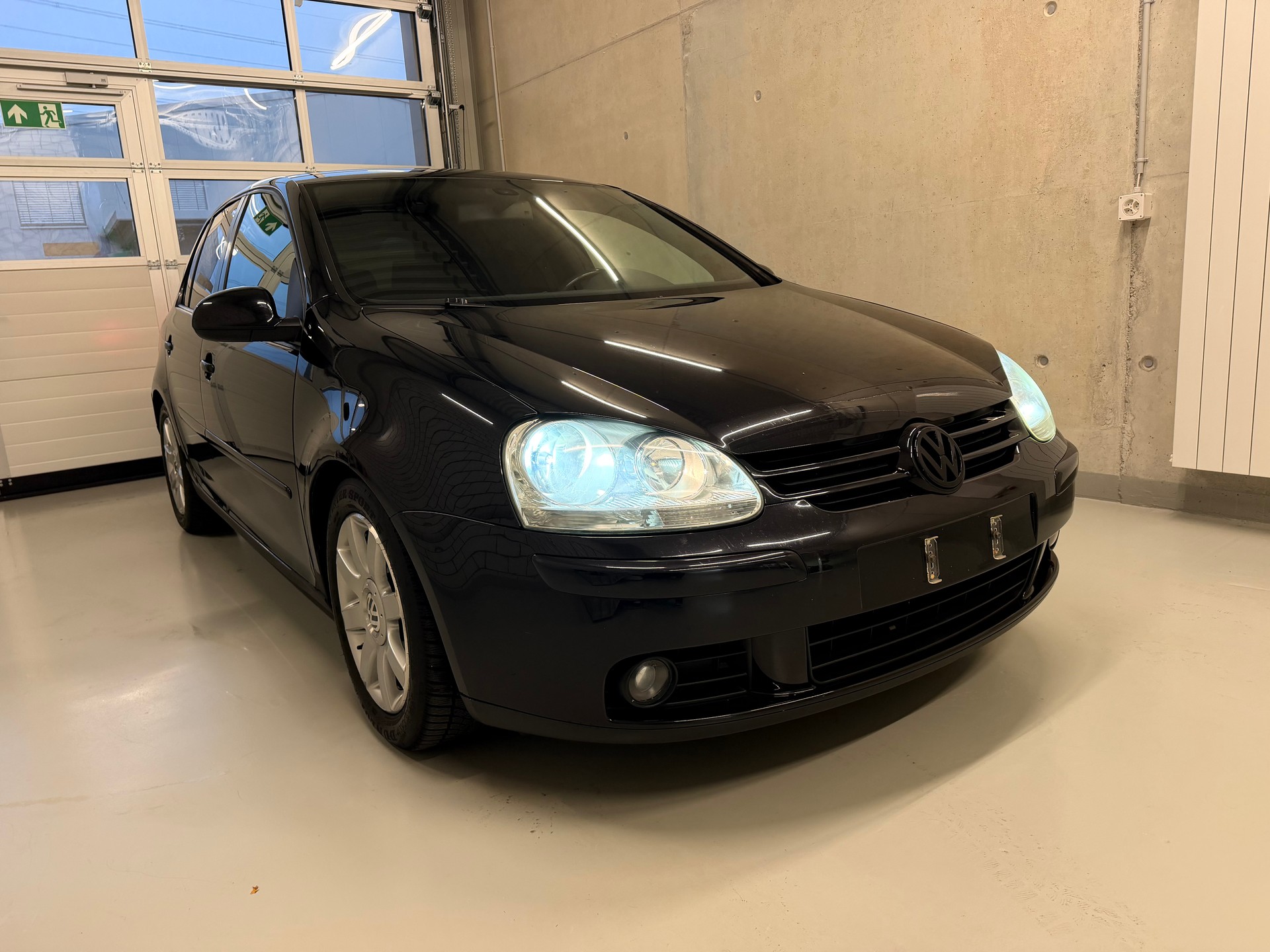 VW Golf 2.0 TDI Comfortline-image-1