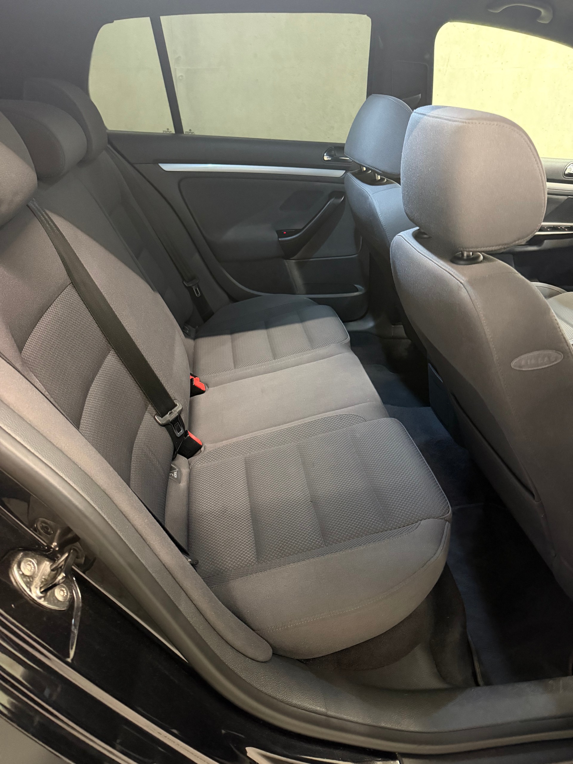 VW Golf 2.0 TDI Comfortline-image-7