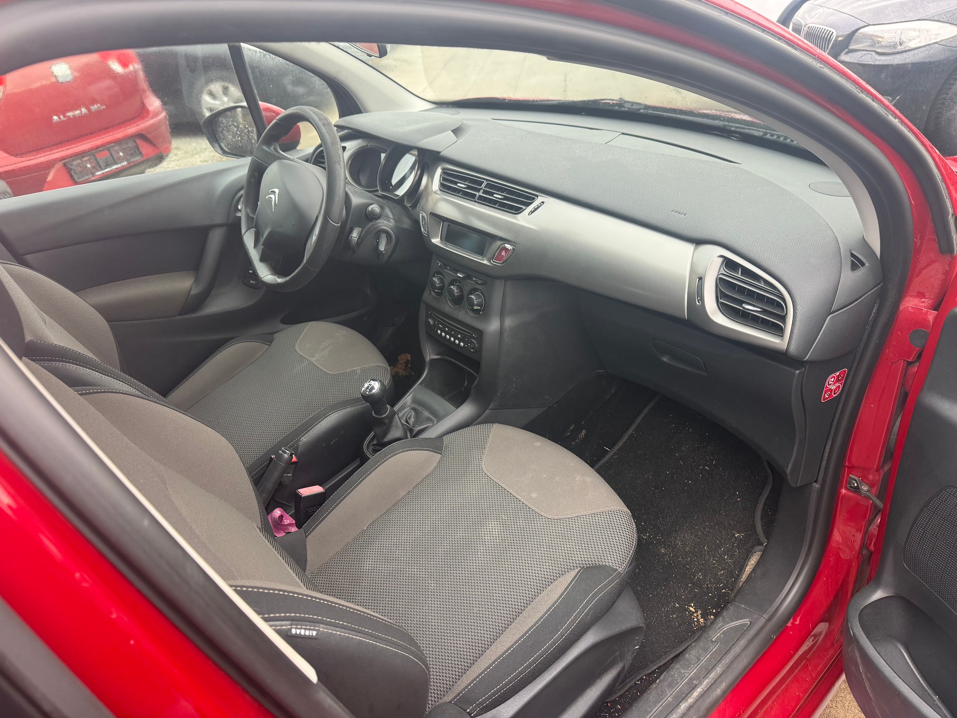CITROEN C3 1.2i Exclusive-image-7