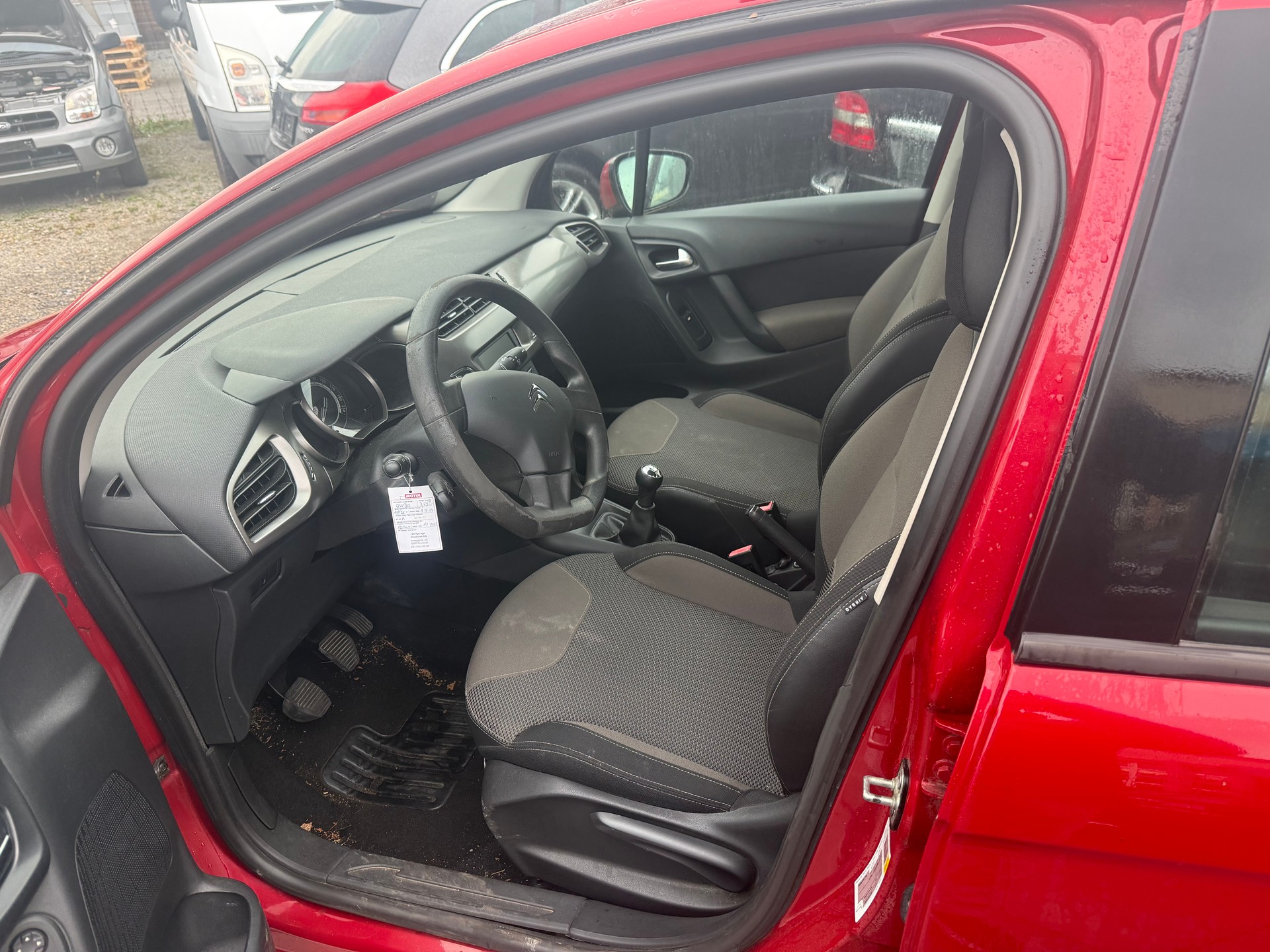 CITROEN C3 1.2i Exclusive-image-10