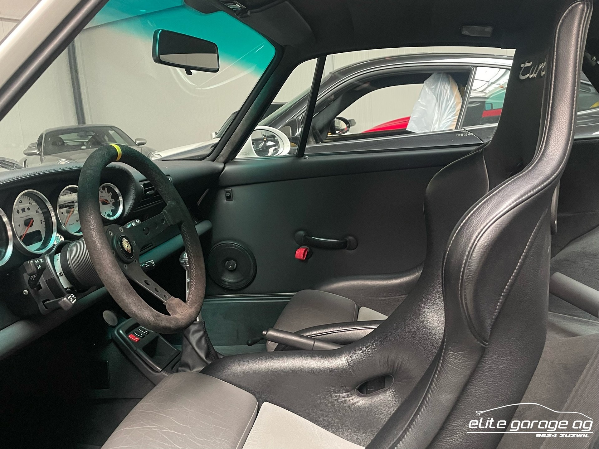 PORSCHE 911 Turbo-image-6