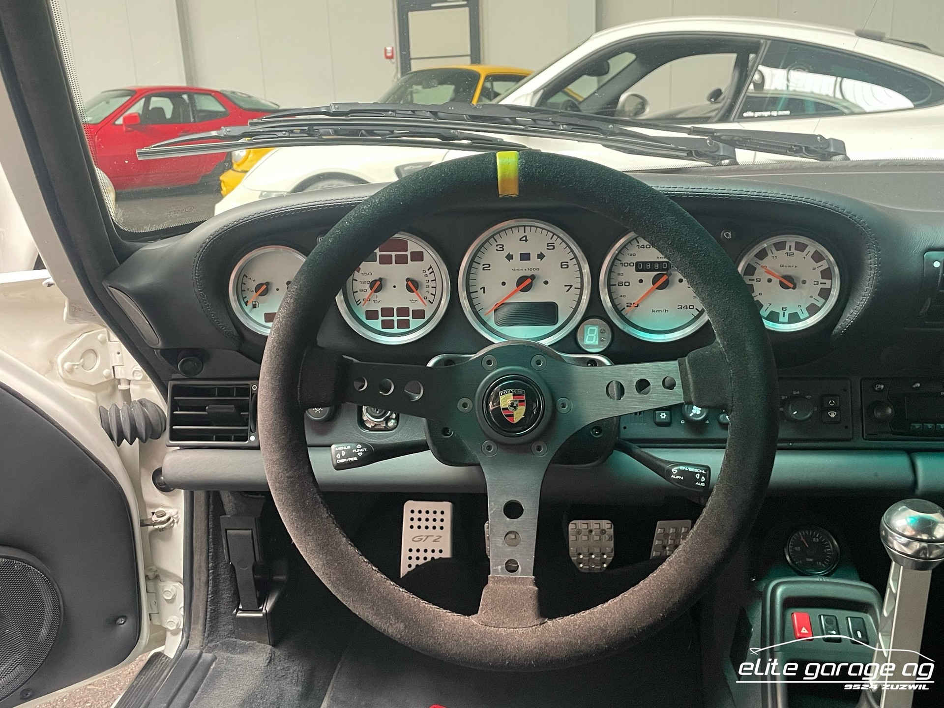 PORSCHE 911 Turbo-image-7