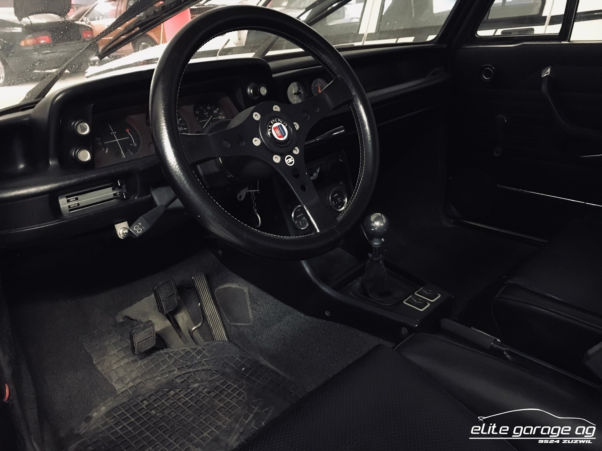 BMW 2002 Turbo-image-6