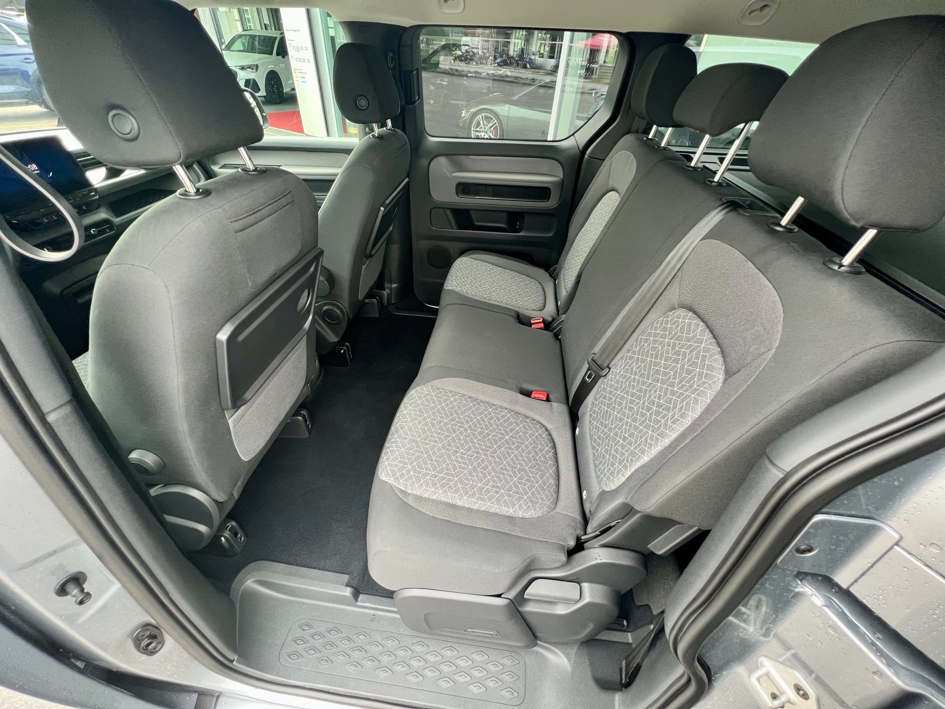 VW ID.Buzz Pro-image-12