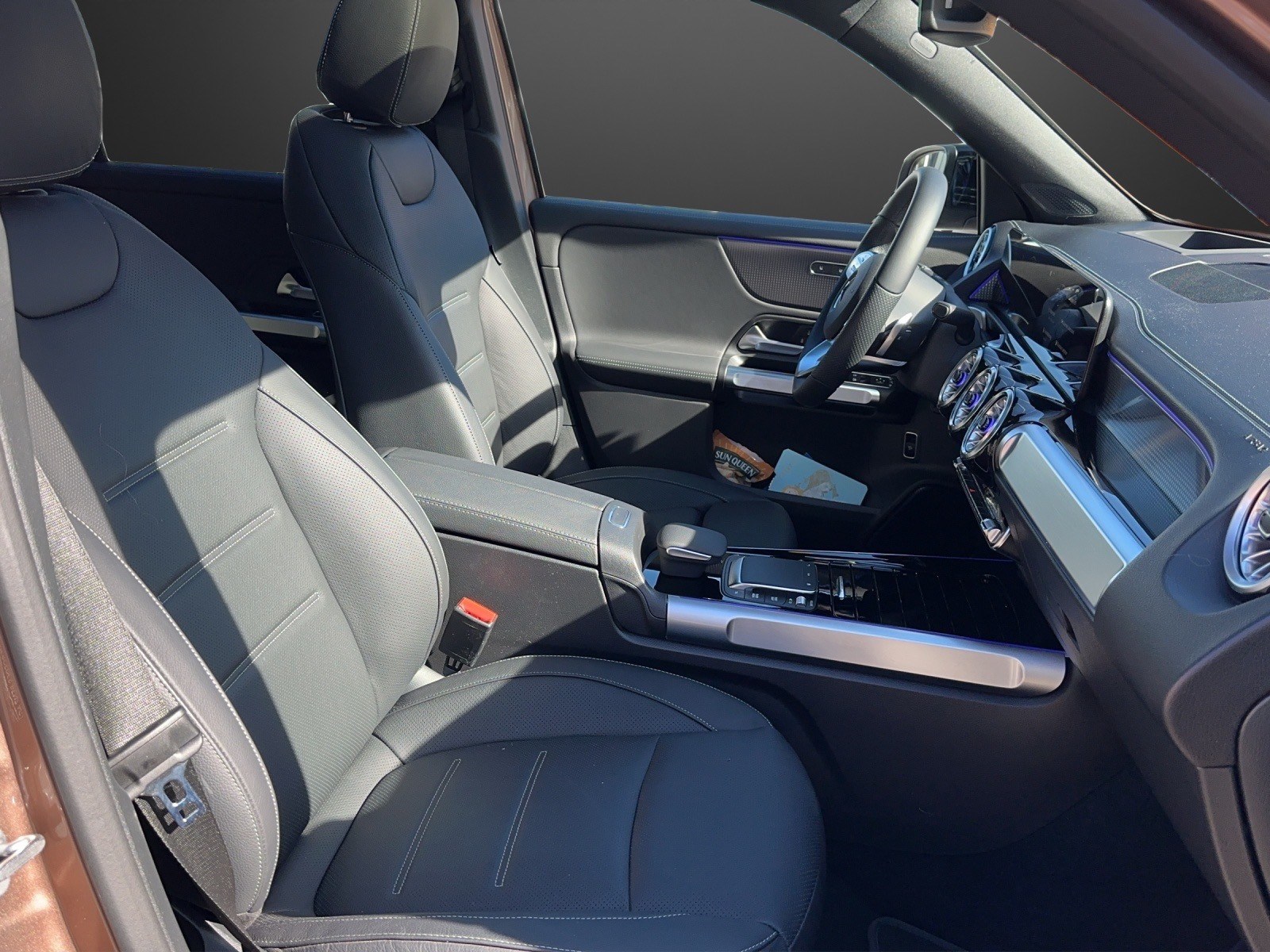 MERCEDES-BENZ EQB 350 AMG Line 4Matic-image-9
