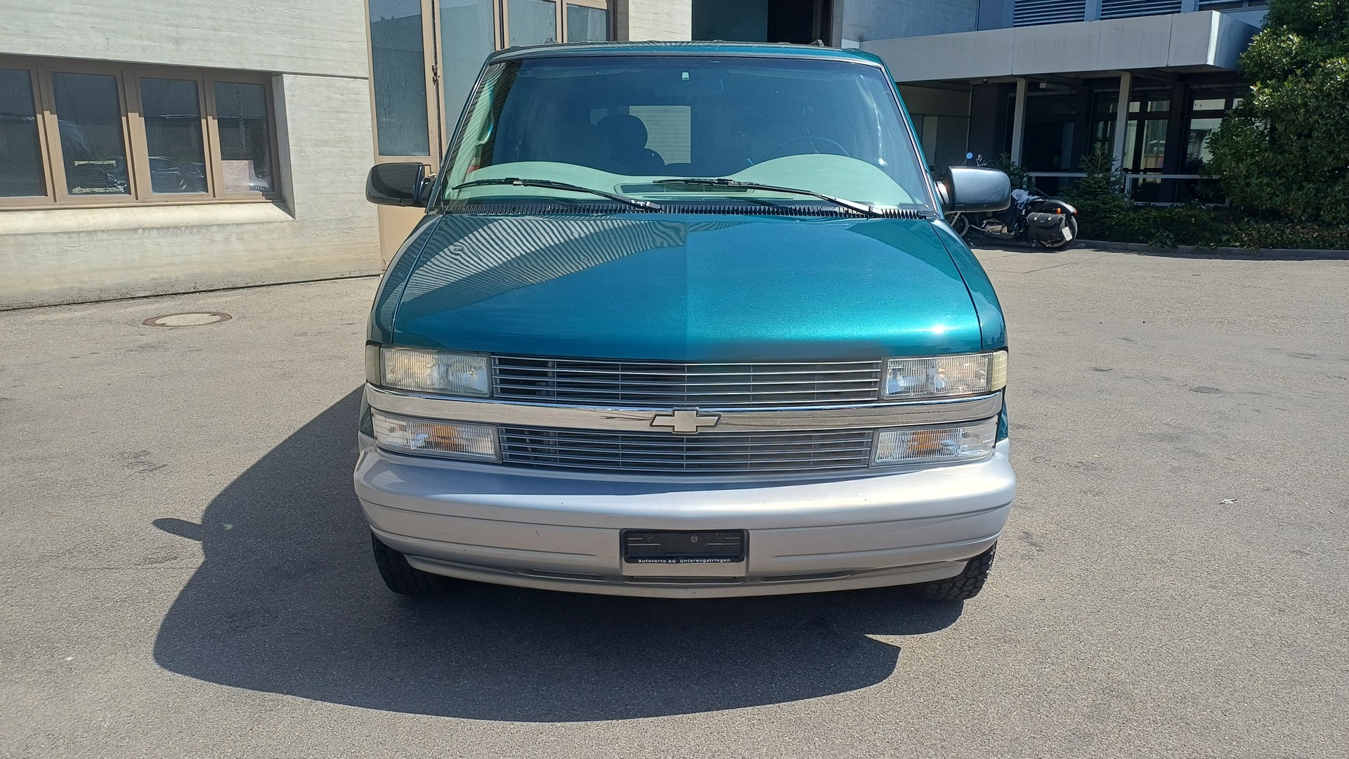 CHEVROLET Astro LT Extended 4x4-image-1