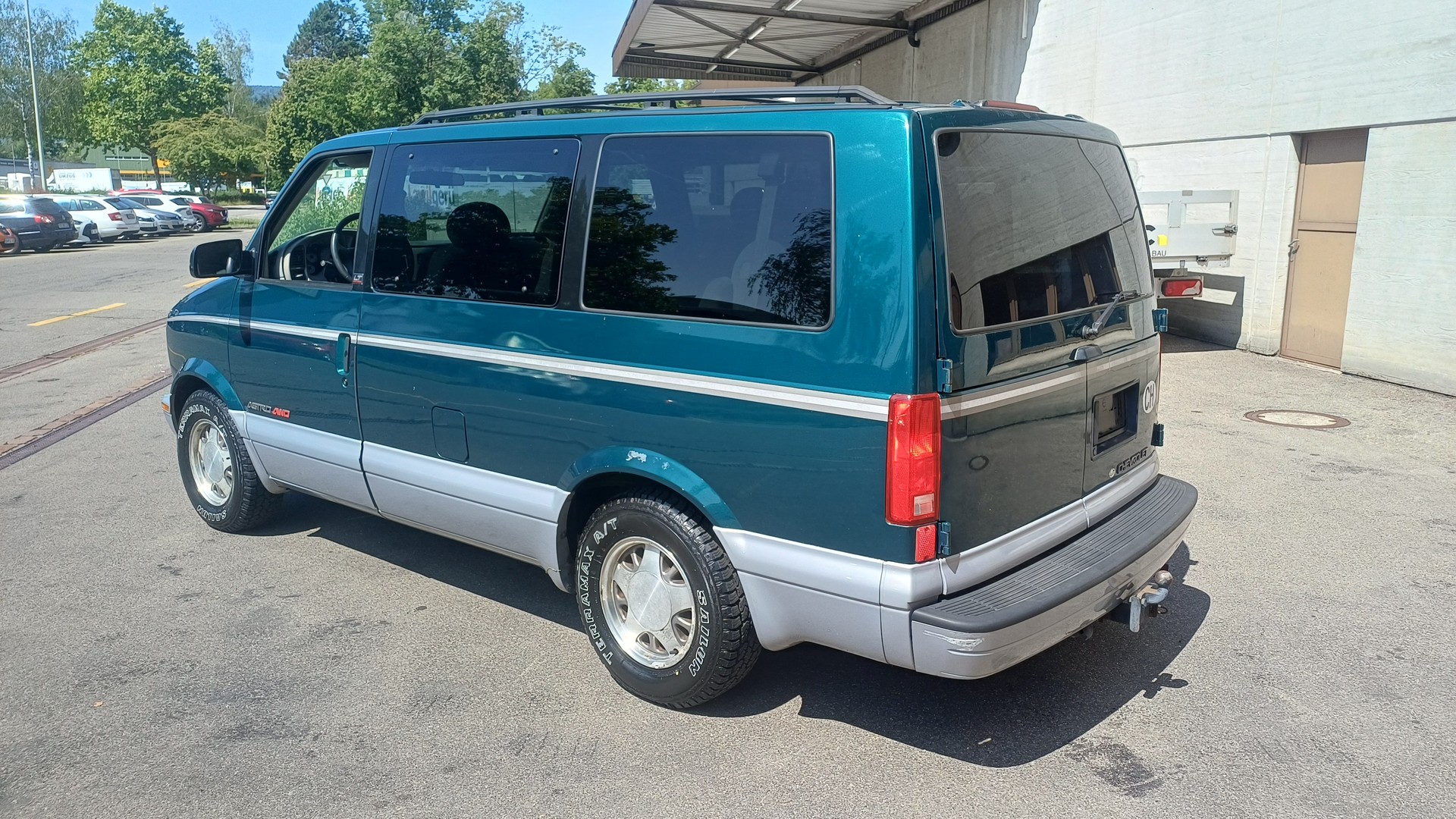 CHEVROLET Astro LT Extended 4x4-image-4