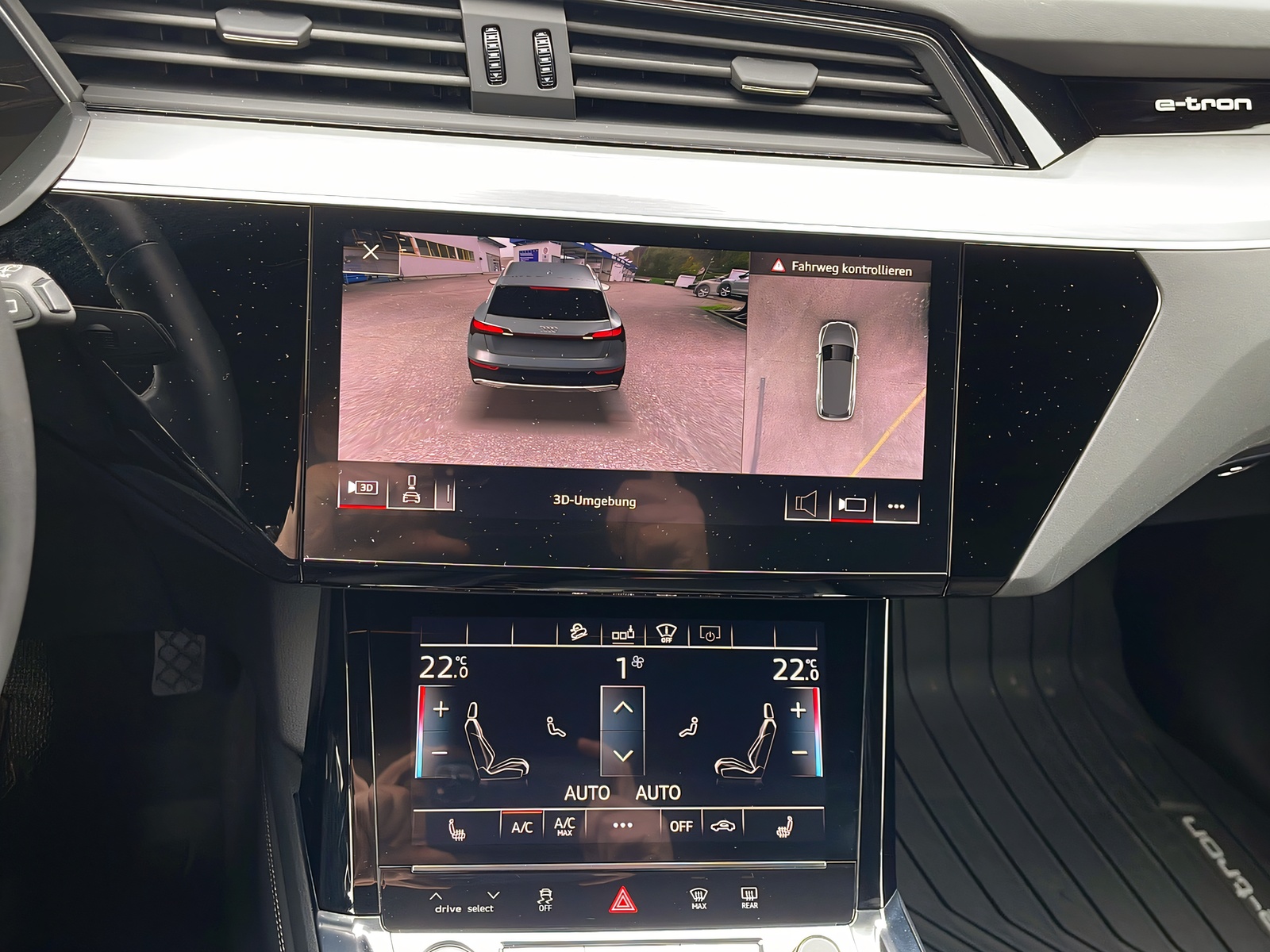 AUDI e-tron 55 Advanced quattro-image-9