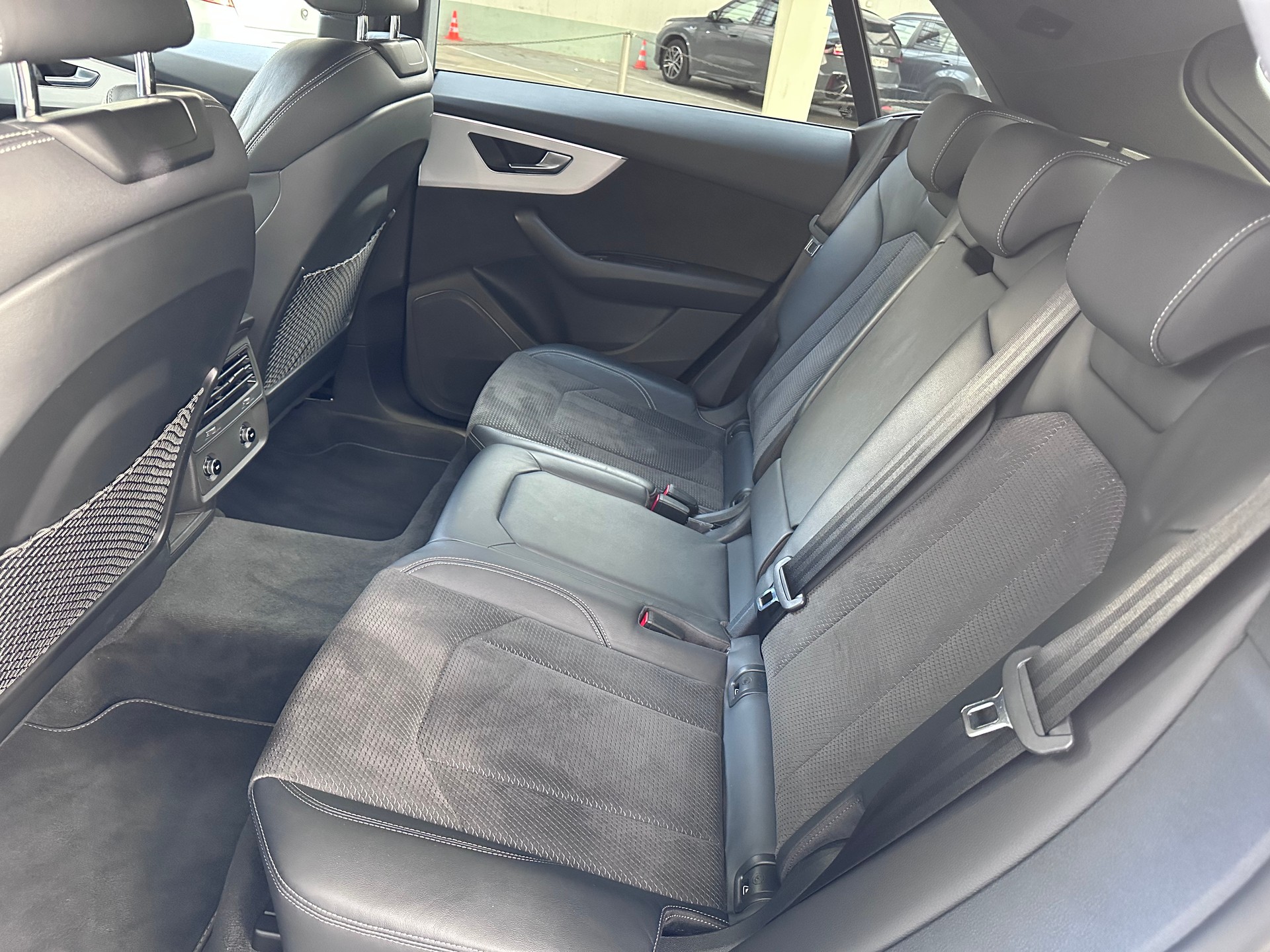 AUDI Q8 45 TDI quattro tiptronic-image-6