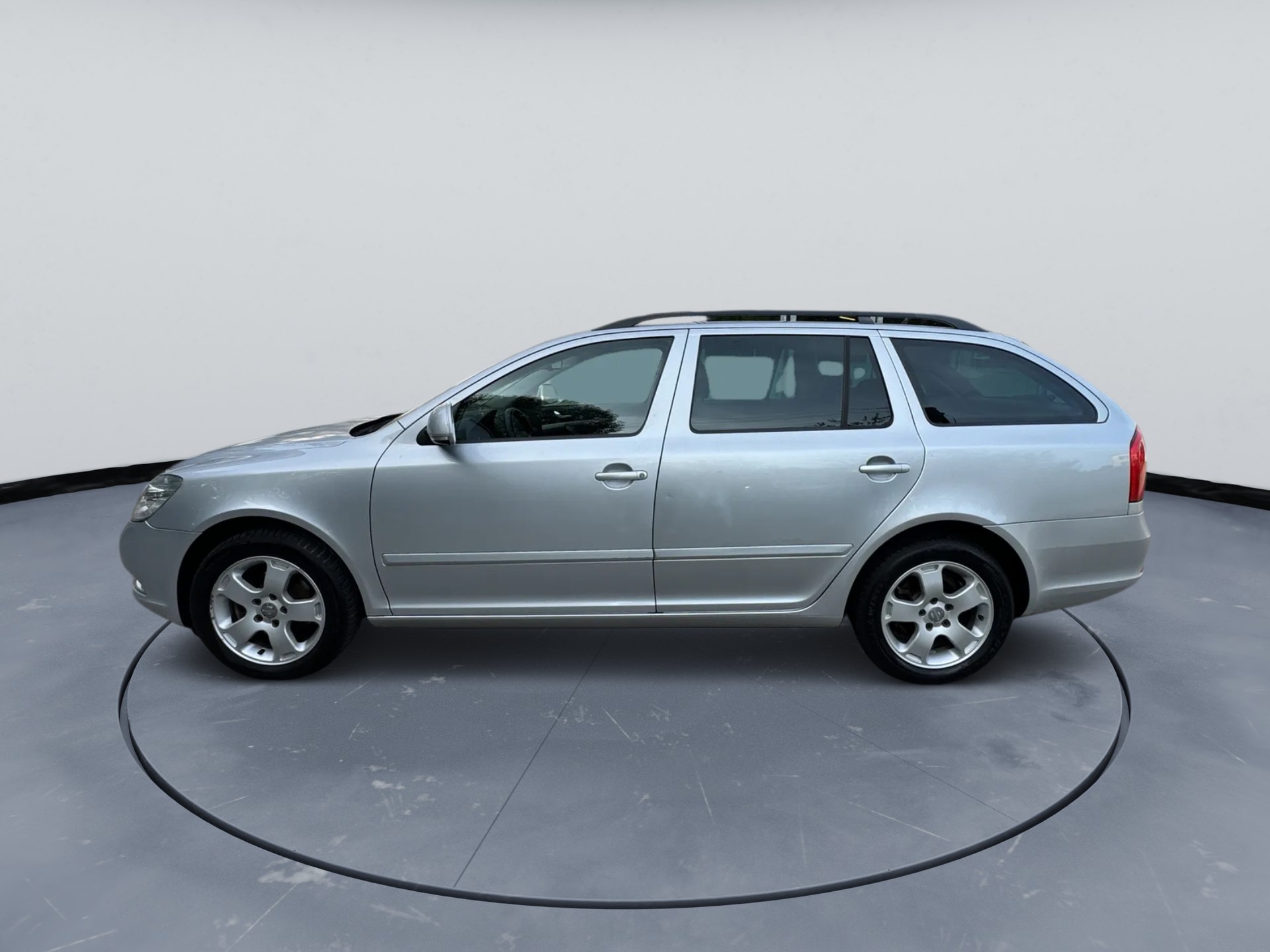 SKODA Octavia Combi 2.0 TDI Elegance DSG-image-7