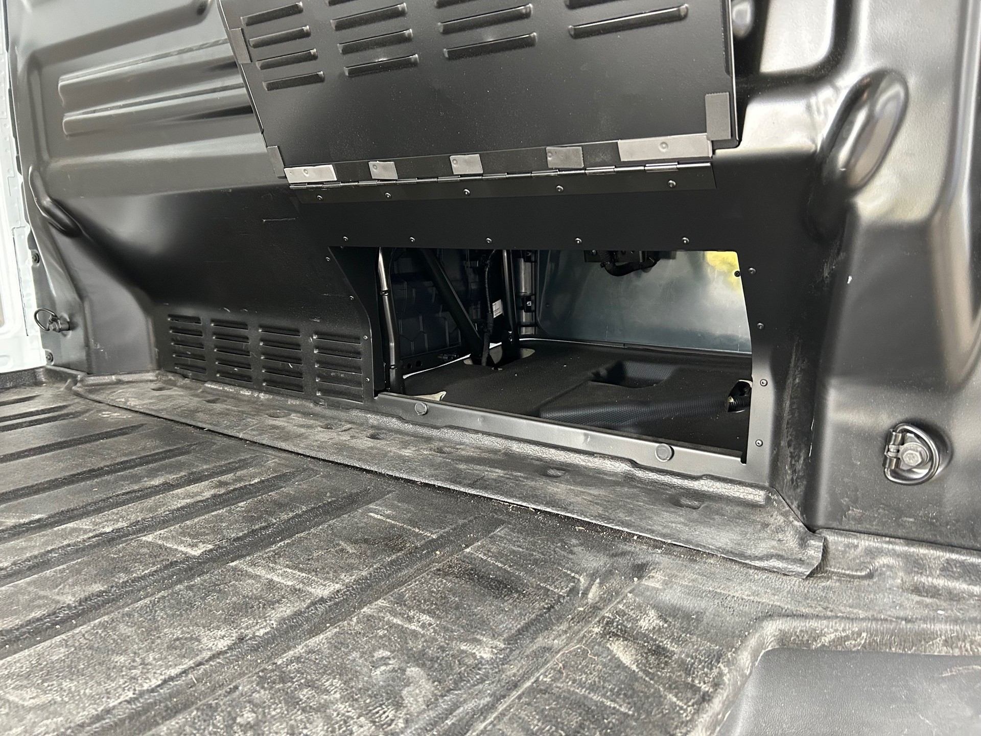 VW New Transporter Kastenwagen Automat 150PS TDI-image-8