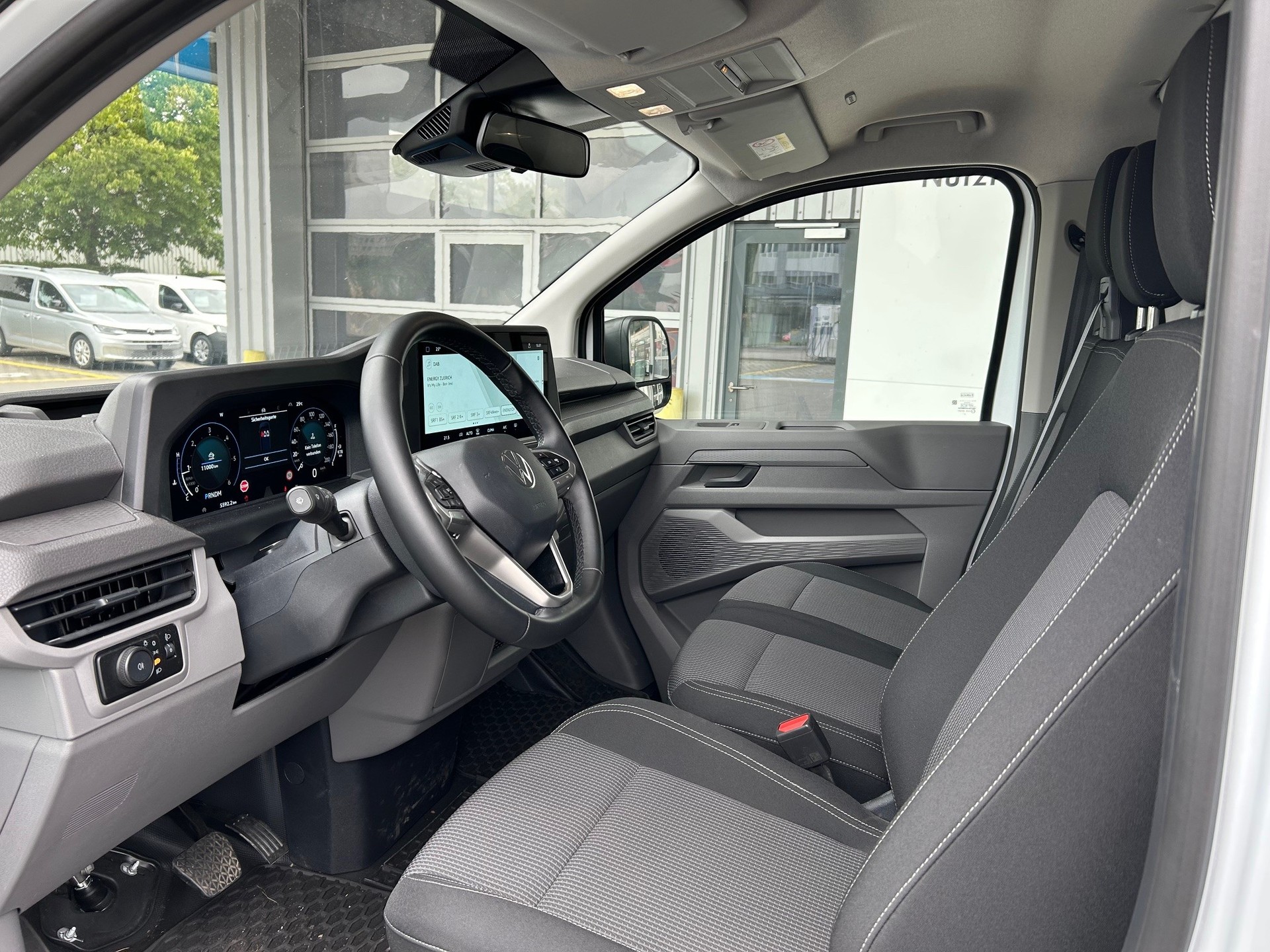 VW New Transporter Kastenwagen Automat 150PS TDI-showroom-element-3