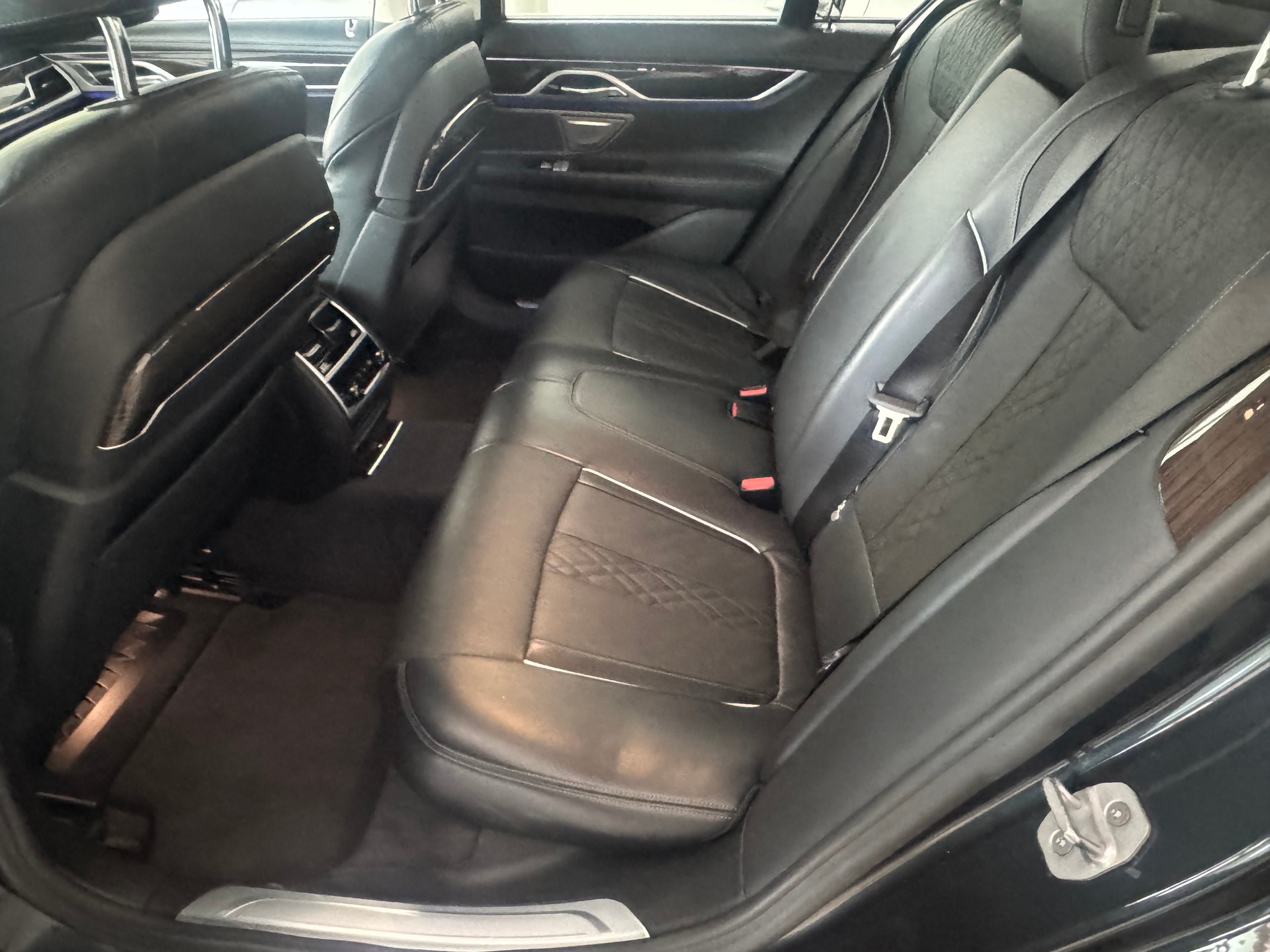 BMW 730d xDrive Steptronic-image-3