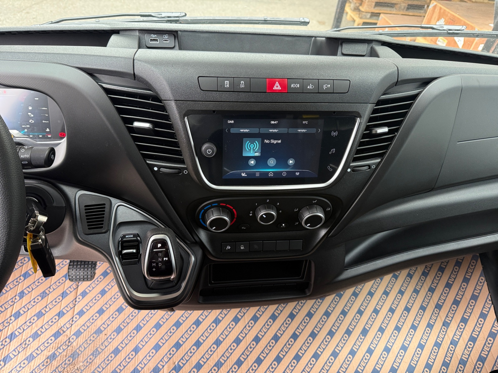IVECO 35C18HA8V-image-8