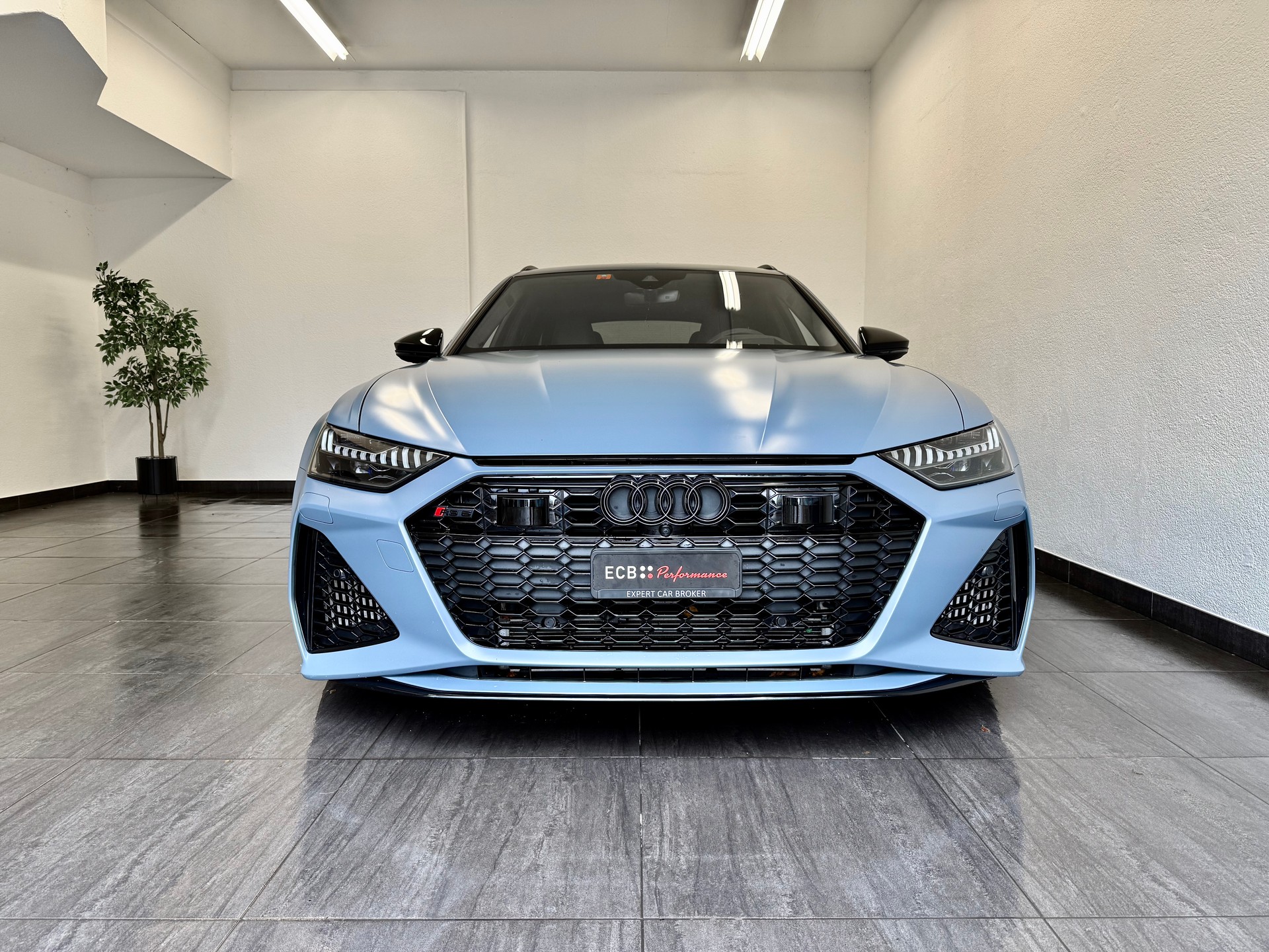 AUDI RS6 Avant 4.0 TFSI V8 quattro " 1 of 1"-image-3