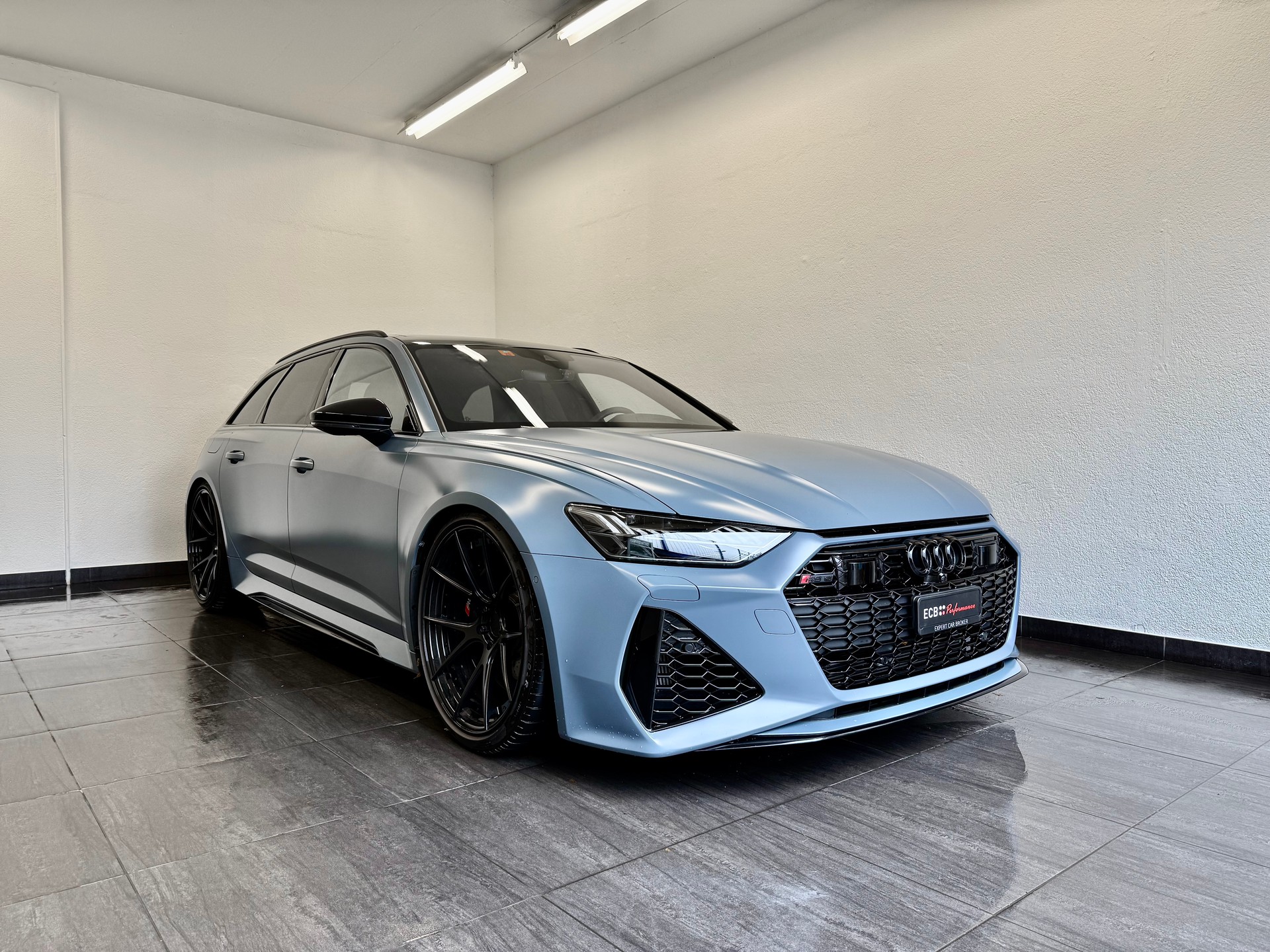 AUDI RS6 Avant 4.0 TFSI V8 quattro " 1 of 1"-image-1