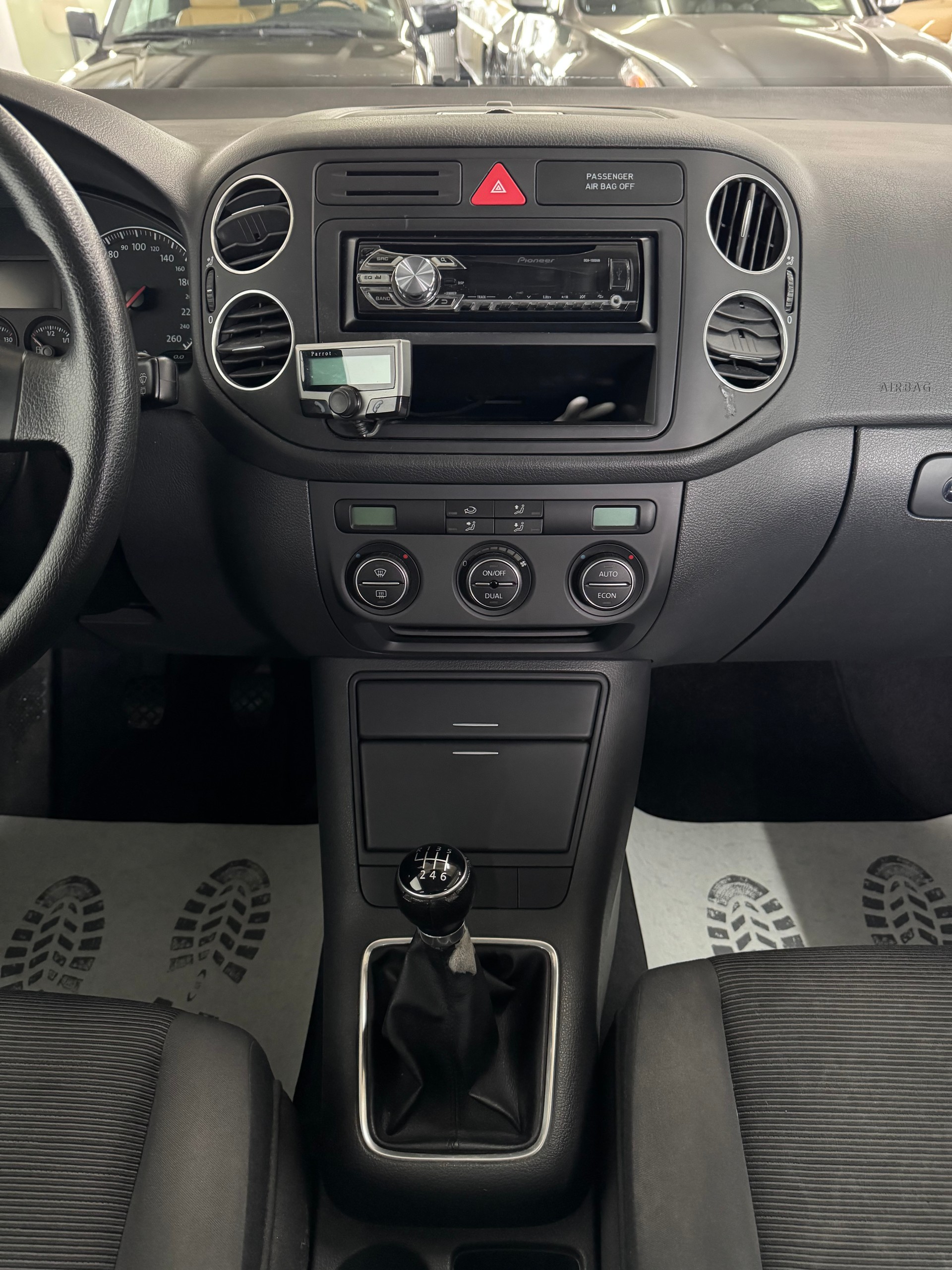 VW Golf Plus 1.6 FSI Comfortline-image-15