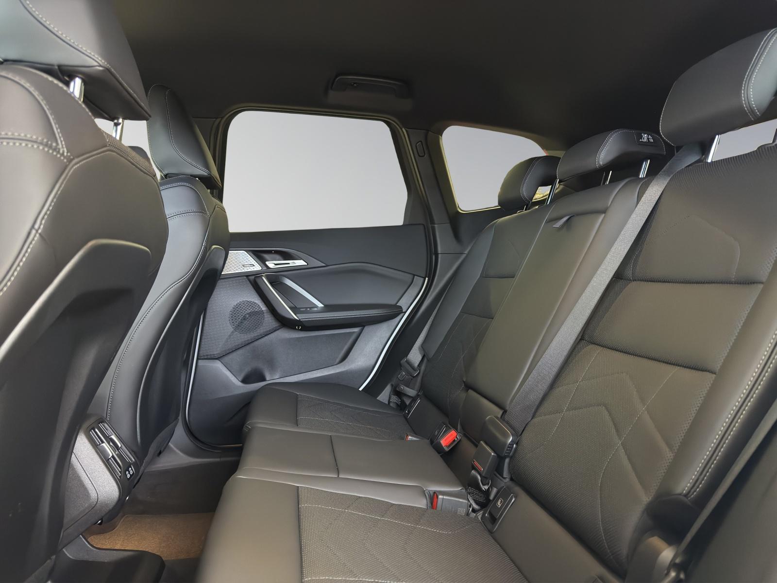 BMW X1 23i xDrive M-SportPaket-image-15