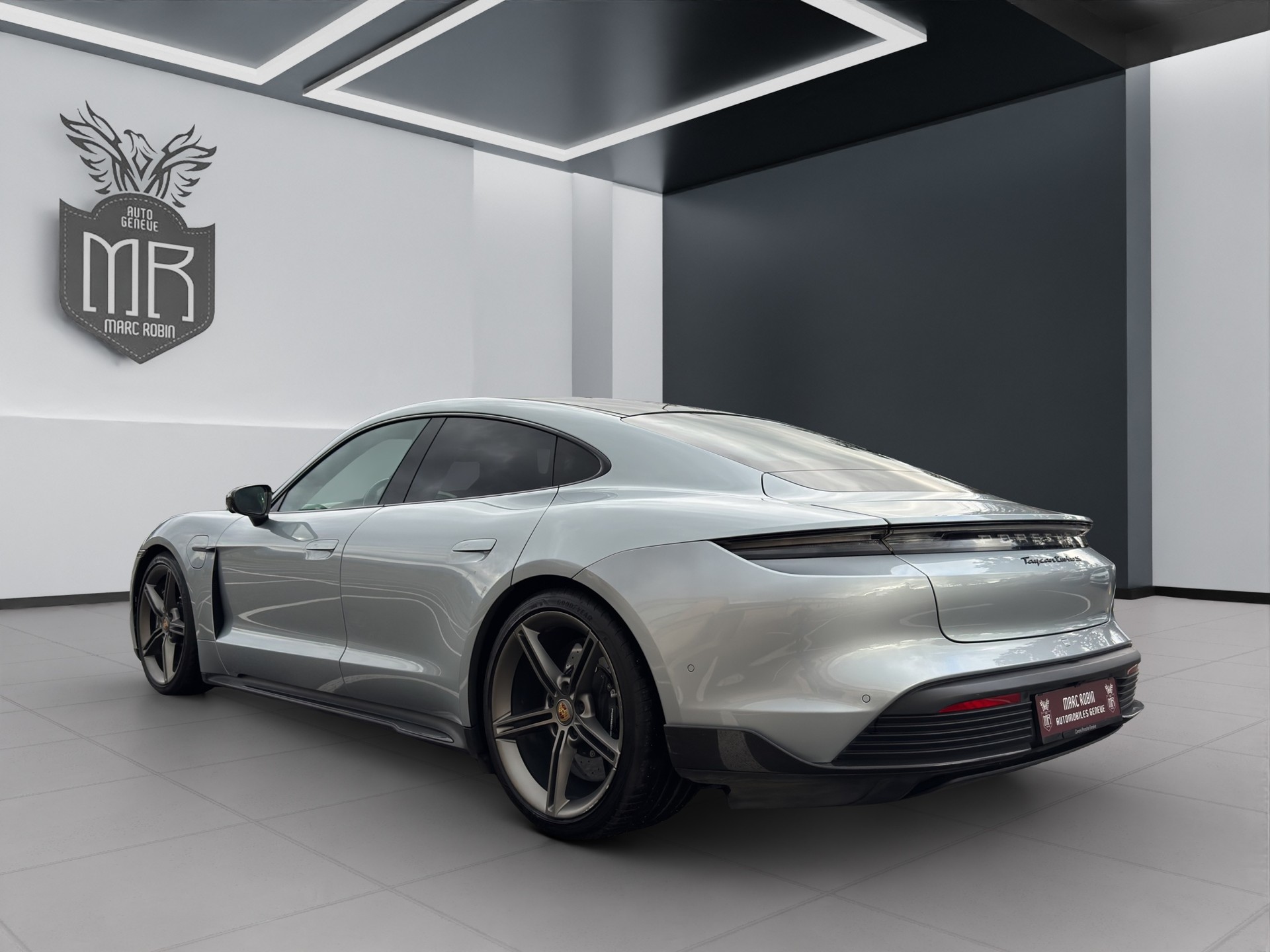 PORSCHE Taycan Turbo S-image-5