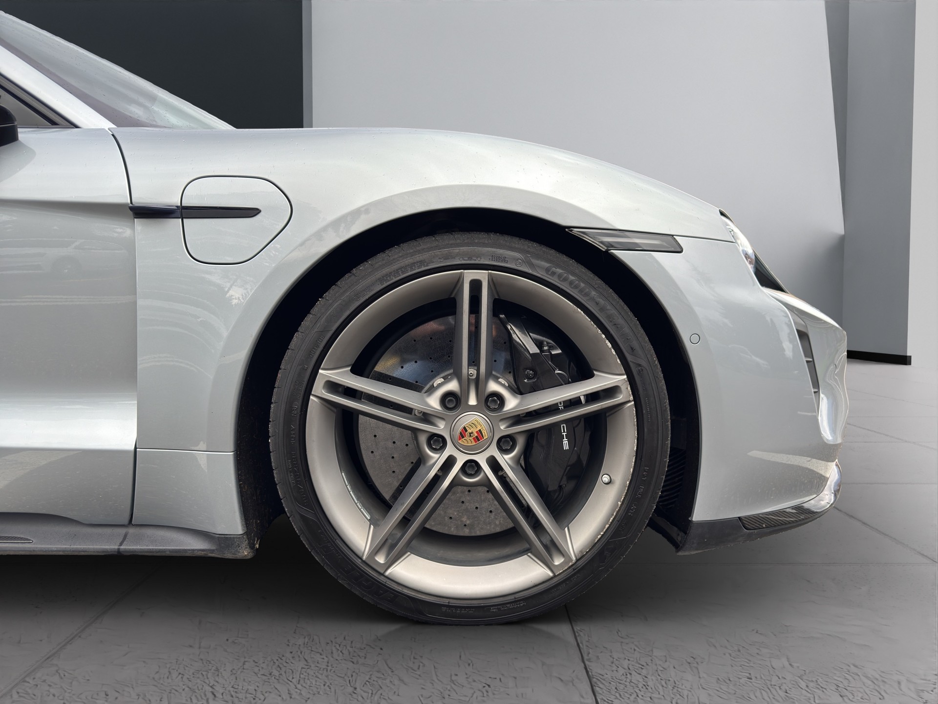 PORSCHE Taycan Turbo S-image-20
