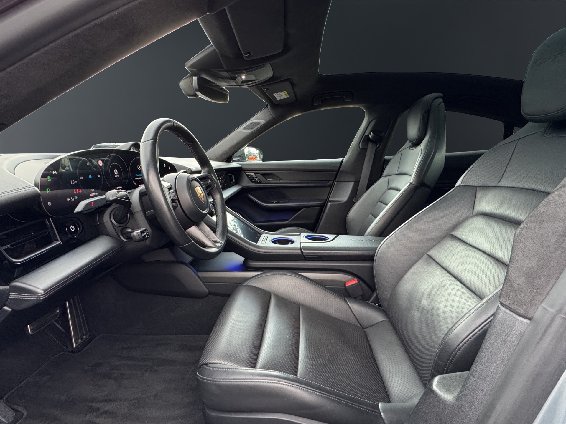 PORSCHE Taycan Turbo S-image-8