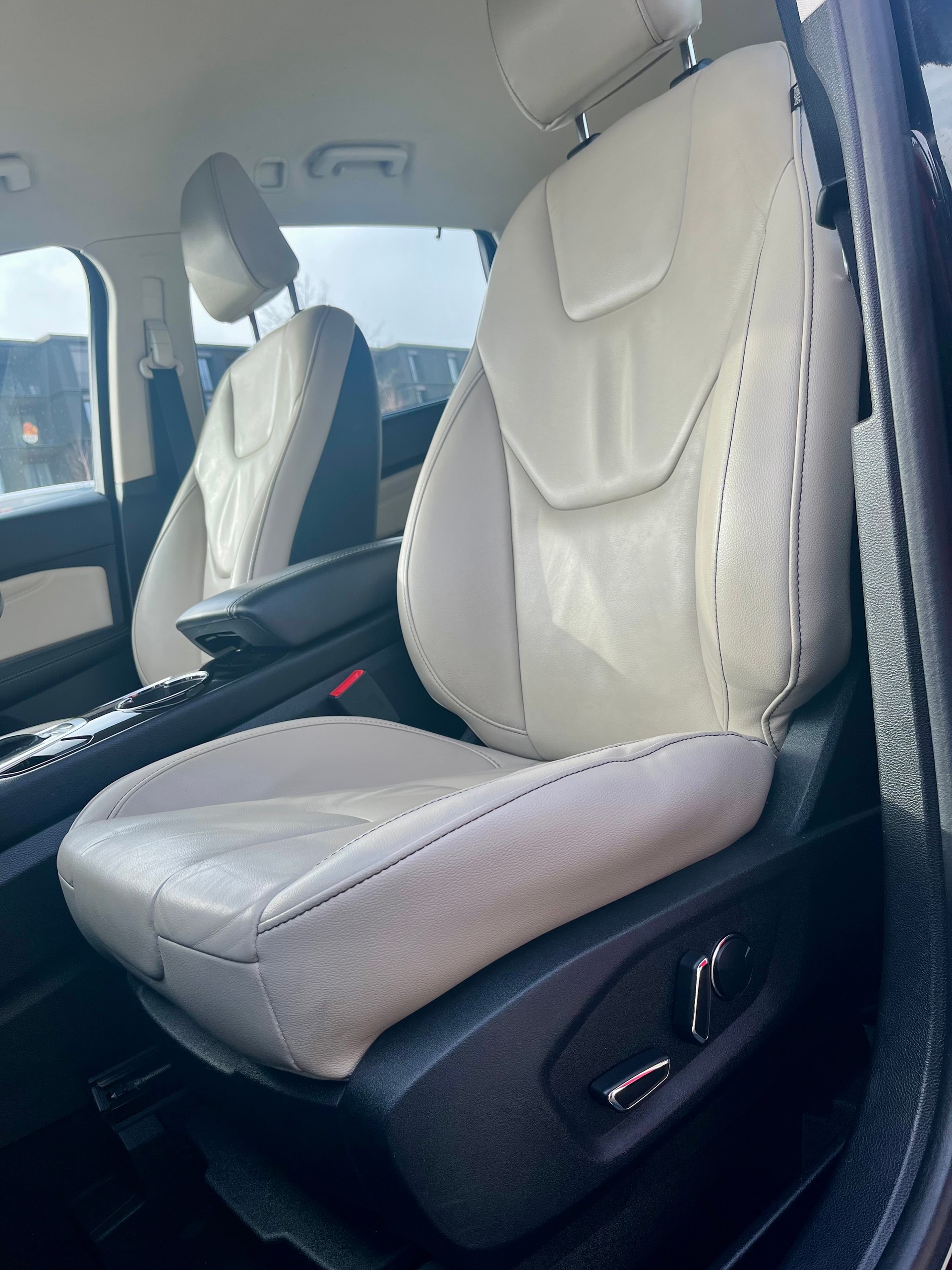 FORD S-Max 2.0 TDCi Titanium AWD PowerShift-*7Plätzer*CH Fahrzeug*-image-14