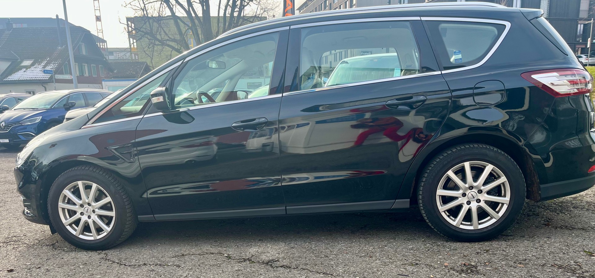 FORD S-Max 2.0 TDCi Titanium AWD PowerShift-*7Plätzer*CH Fahrzeug*-image-8