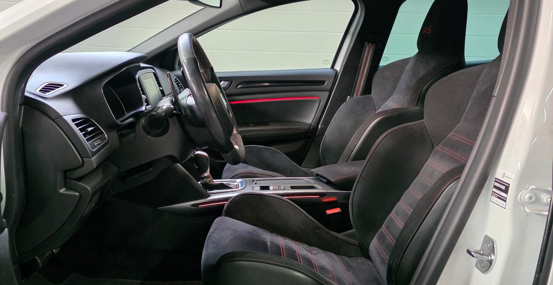 RENAULT Mégane Trophy 300 EDC-image-8