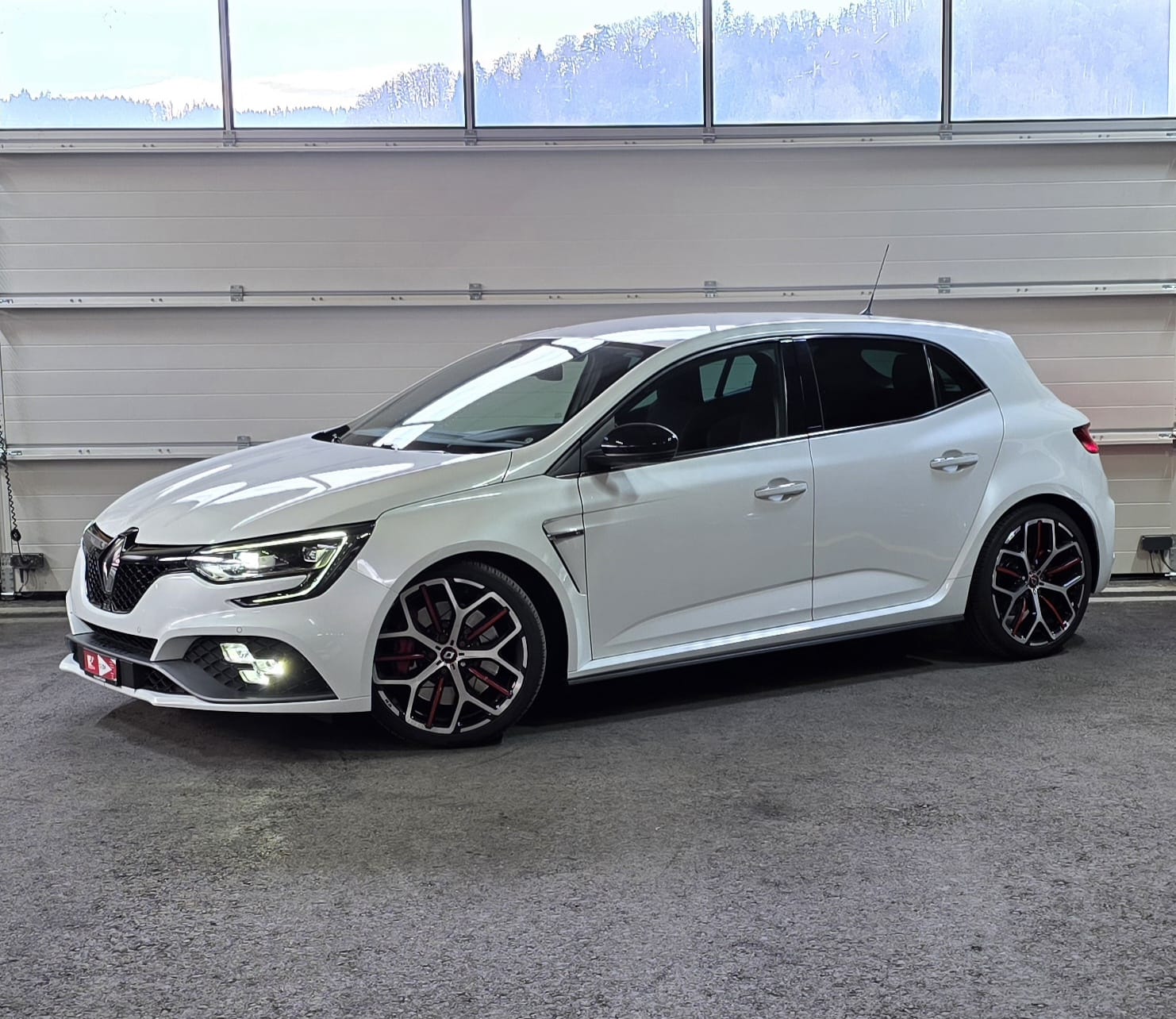 RENAULT Mégane Trophy 300 EDC-image-0