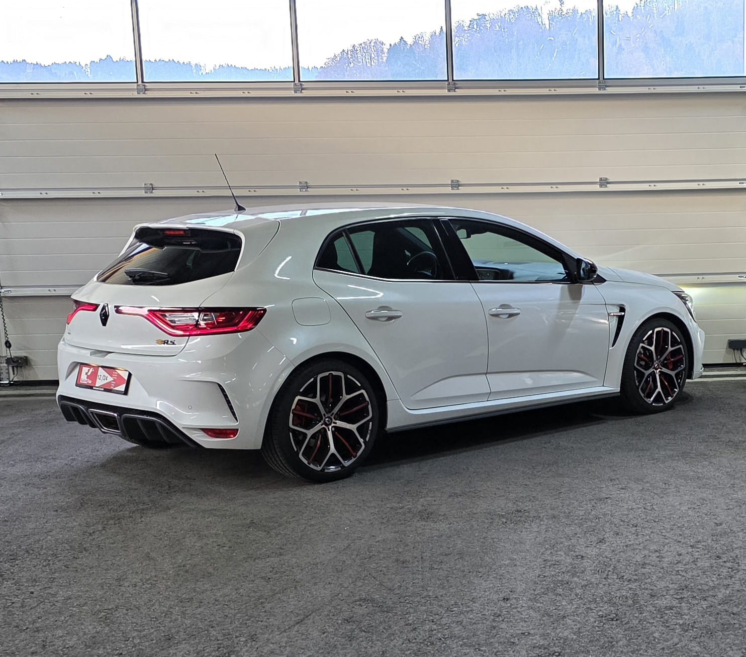 RENAULT Mégane Trophy 300 EDC-image-4