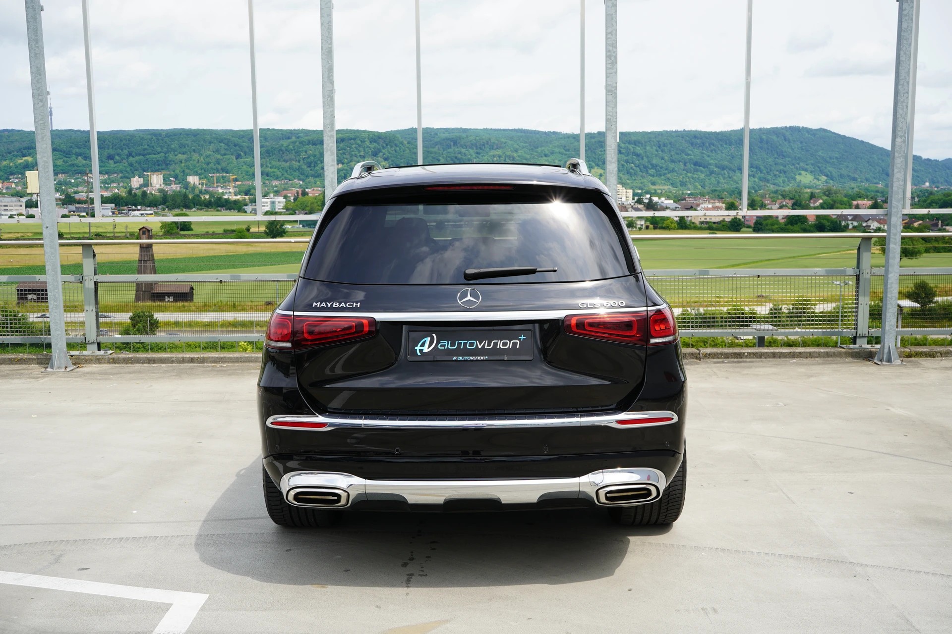 MERCEDES-BENZ GLS MAYBACH 600 9G-TRONIC l 558 PS-image-14