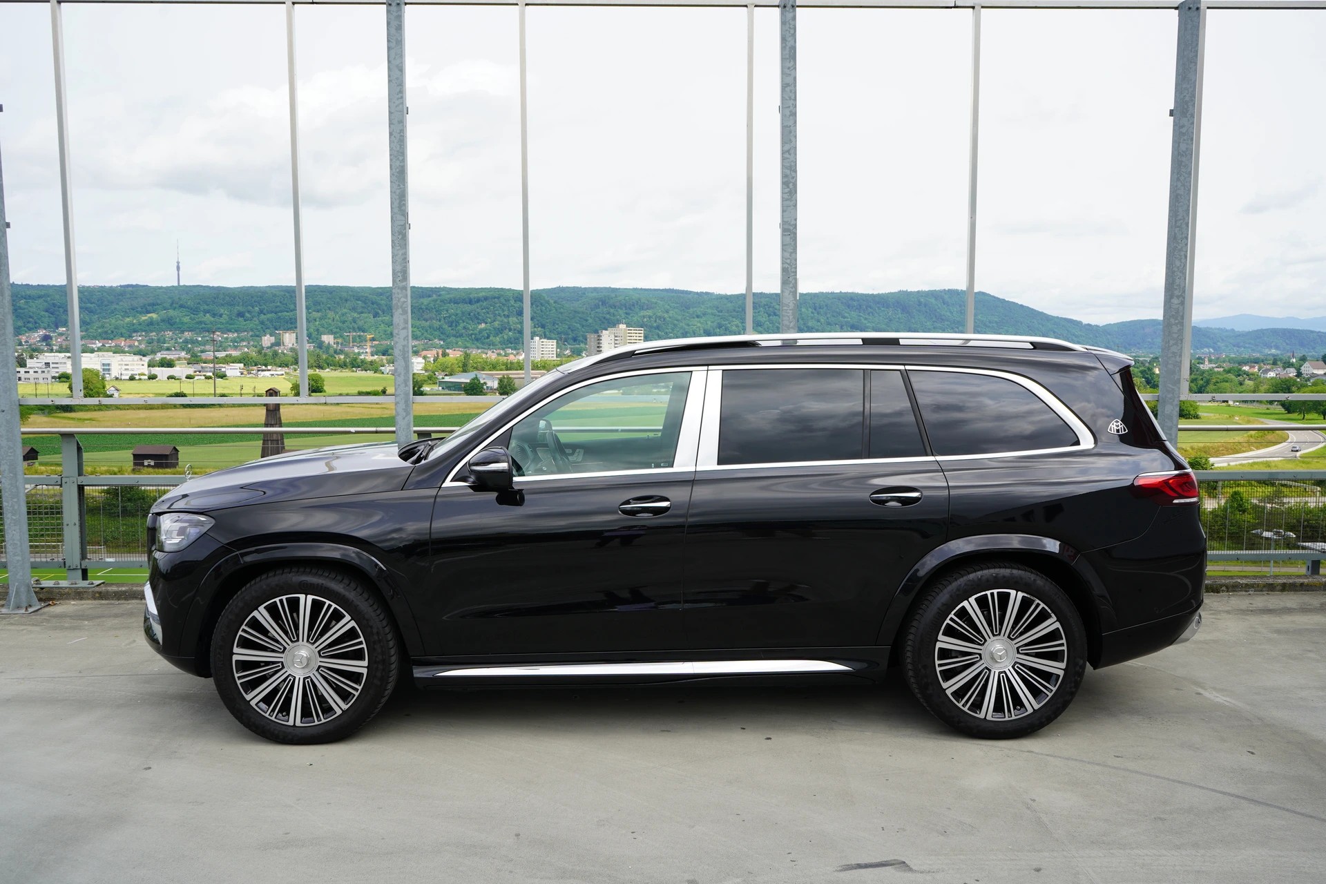 MERCEDES-BENZ GLS MAYBACH 600 9G-TRONIC l 558 PS-image-5