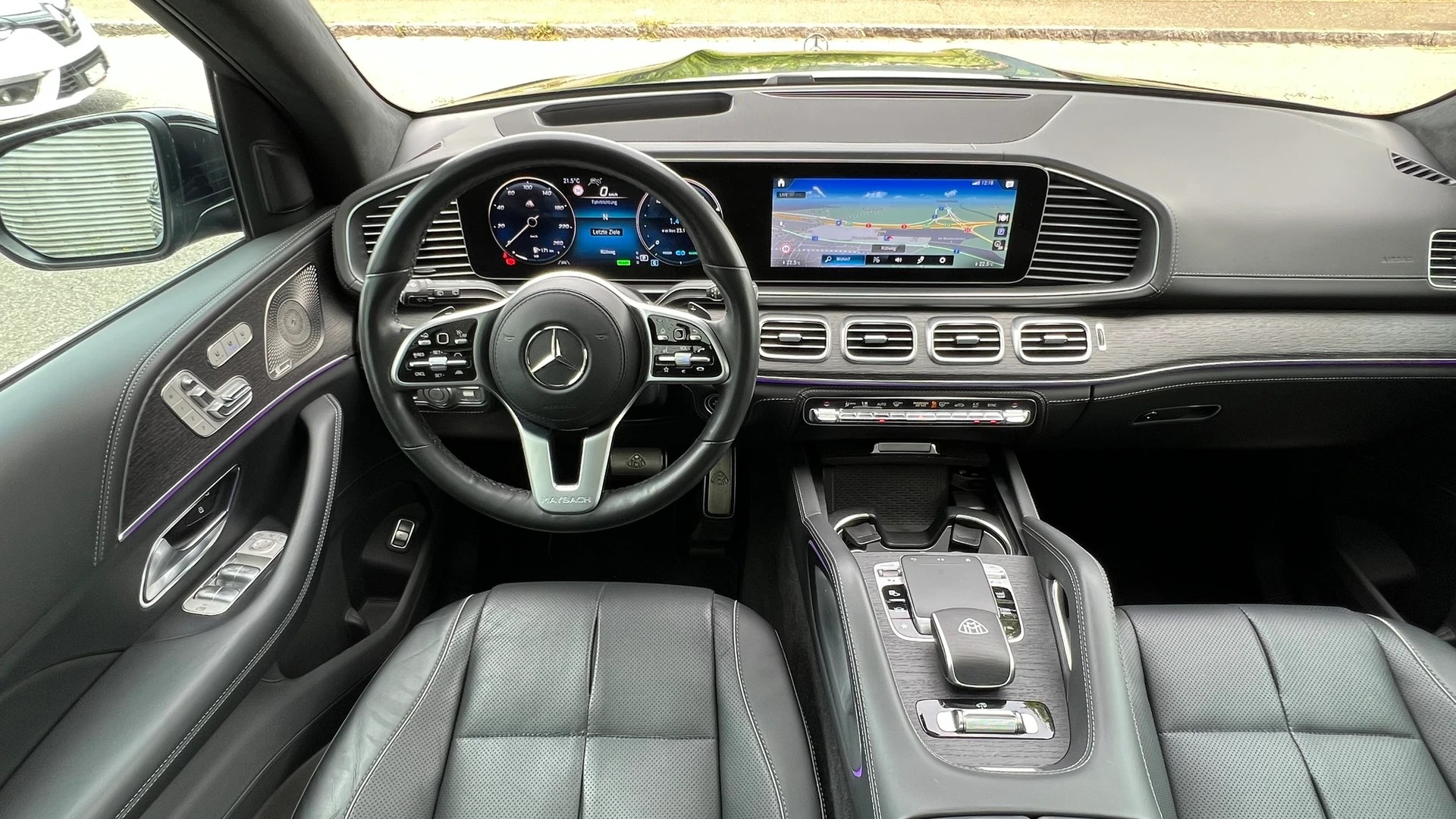 MERCEDES-BENZ GLS MAYBACH 600 9G-TRONIC l 558 PS-image-18