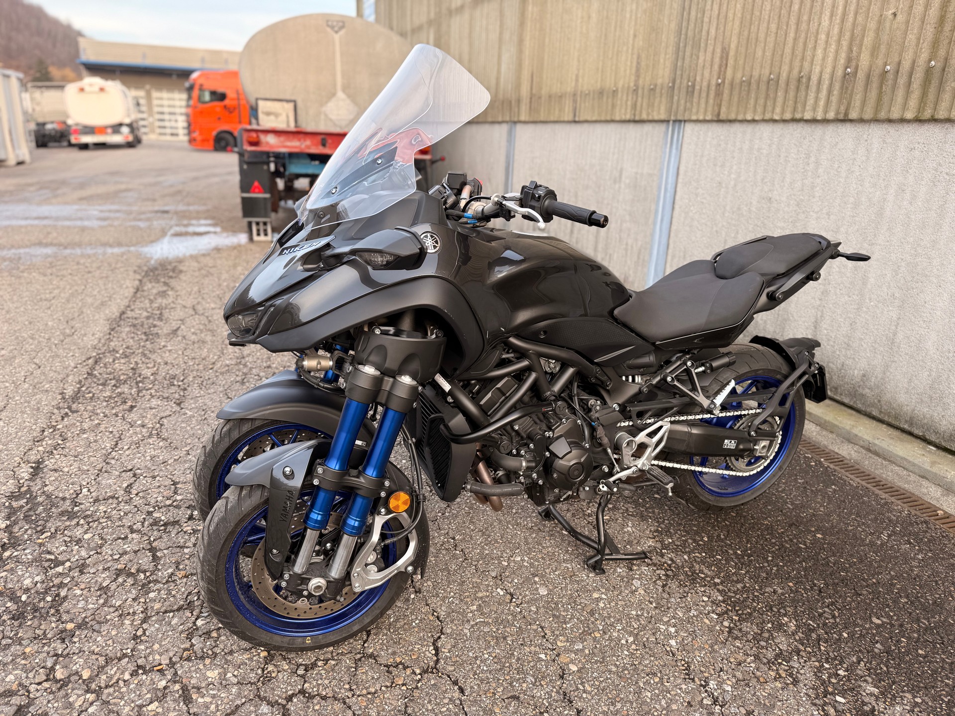 YAMAHA Niken-image-2