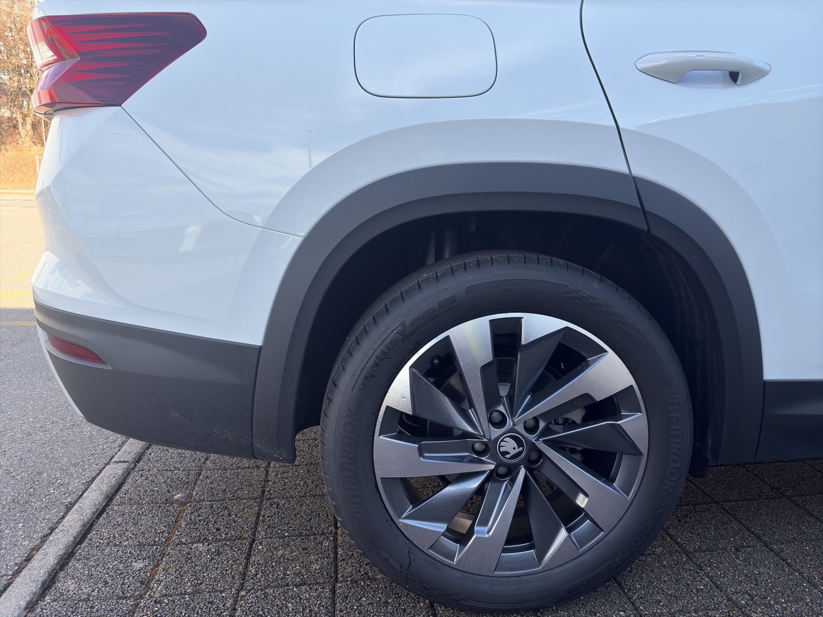 SKODA Kodiaq 2.0 TDI Selection-image-15