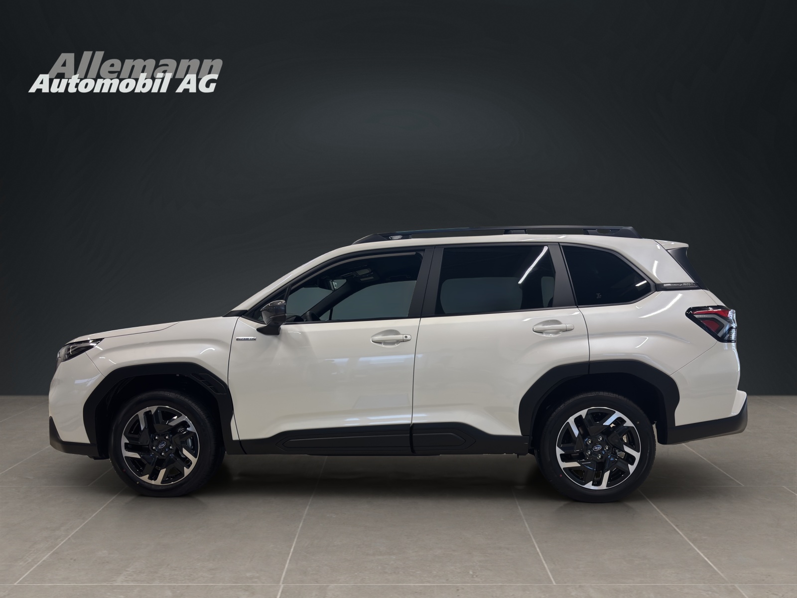SUBARU Forester Station 2.0i e-Boxer Swiss Plus-image-2