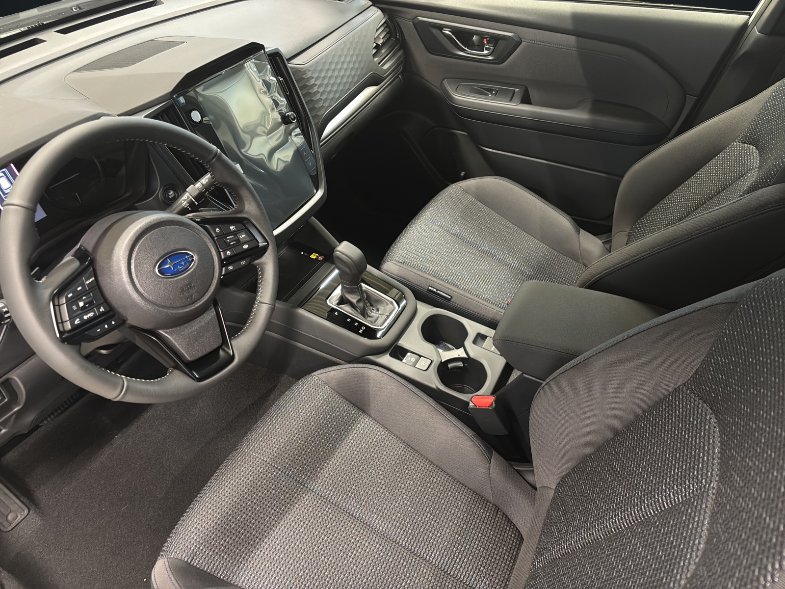 SUBARU Forester Station 2.0i e-Boxer Swiss Plus-image-8